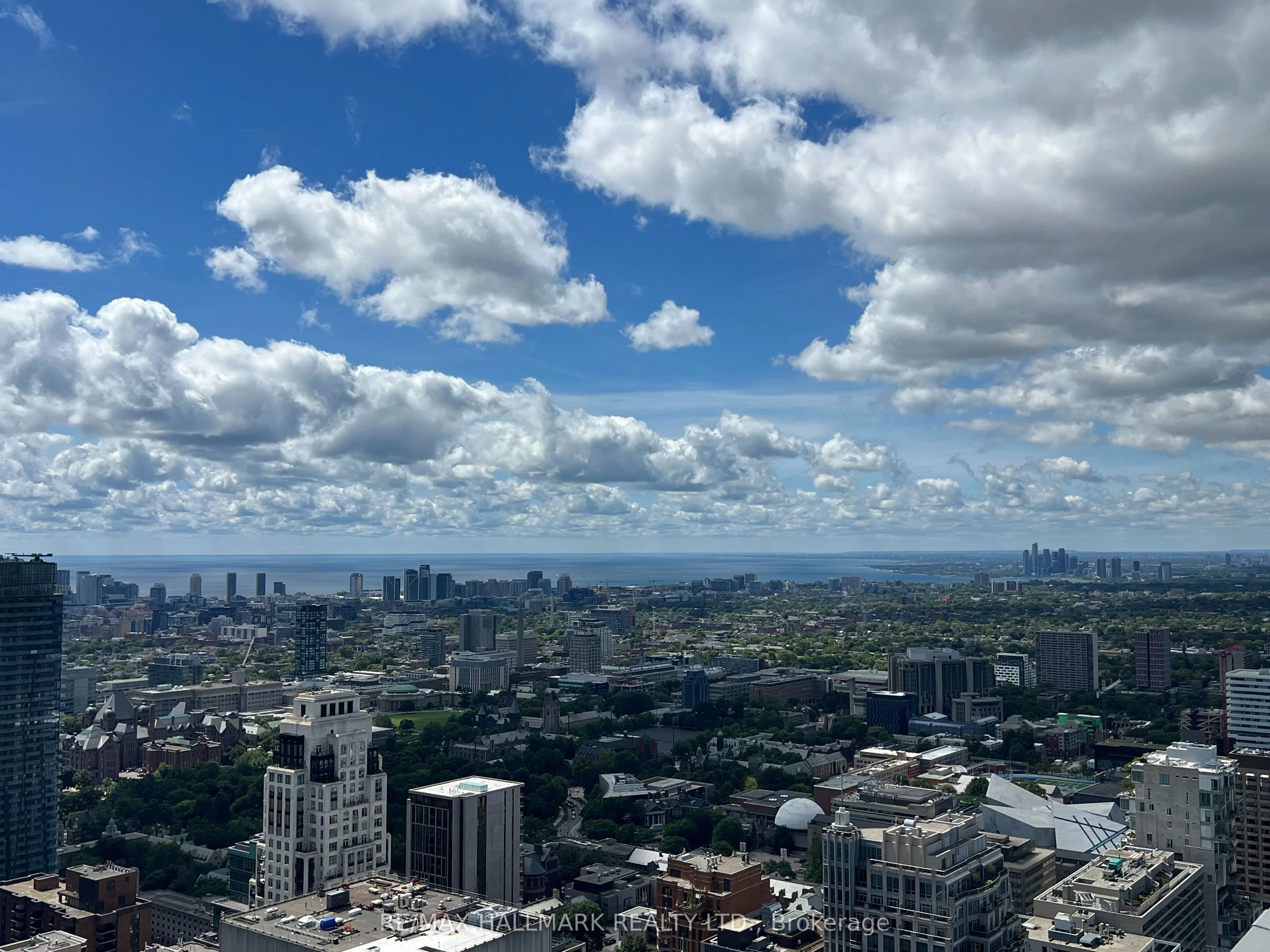11 Yorkville Avenue, #4709