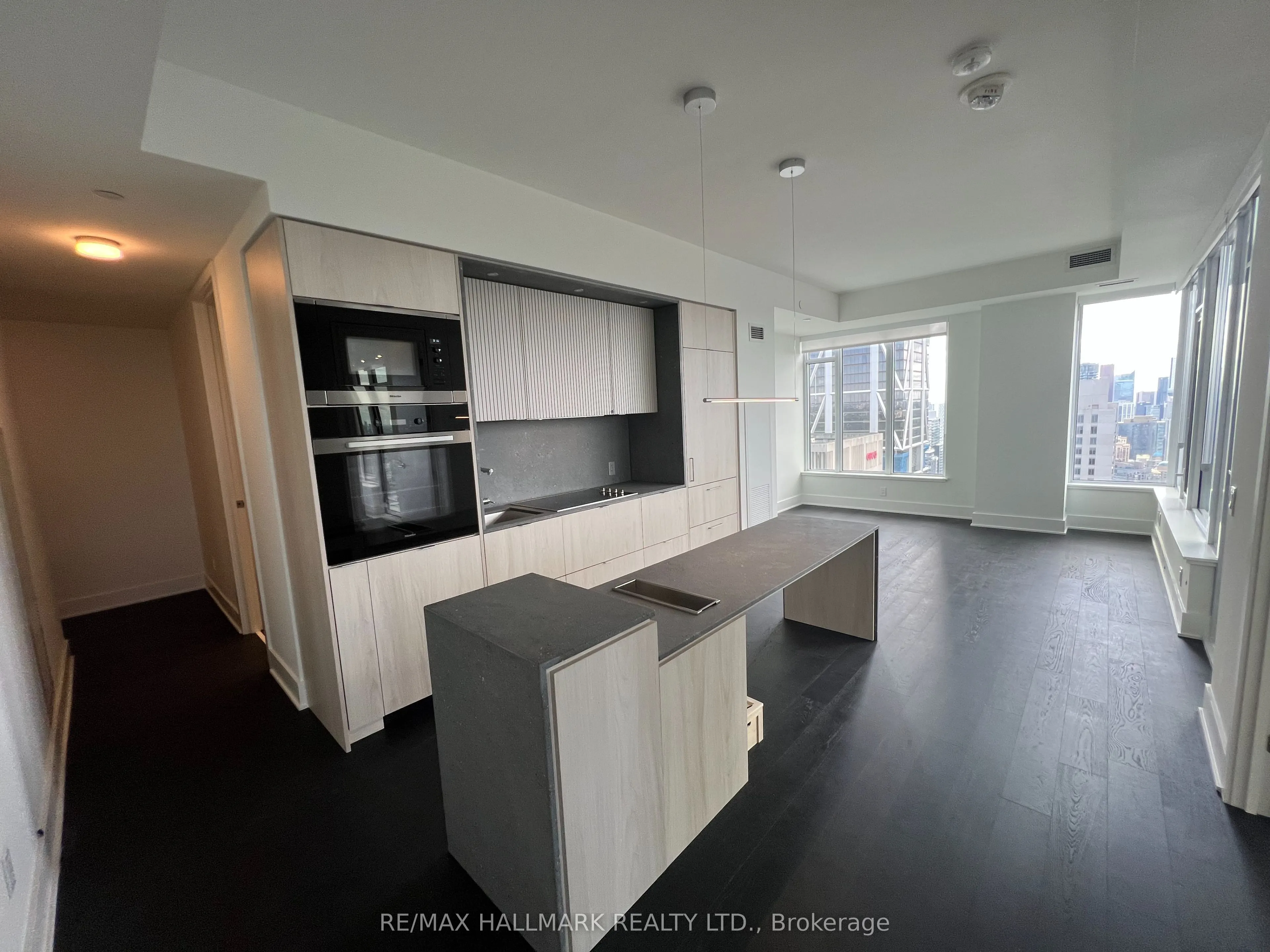 11 Yorkville Avenue, #4709