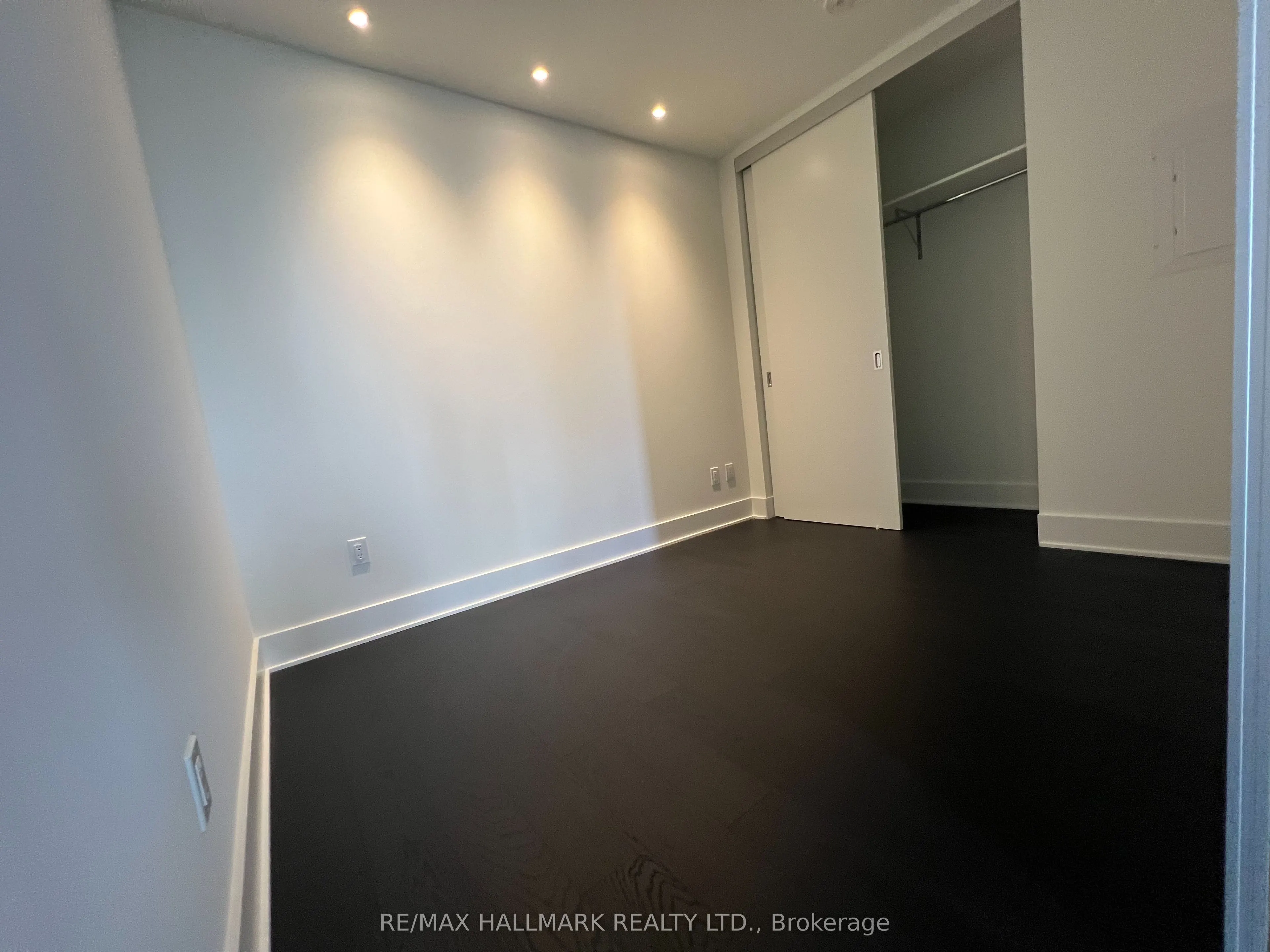 11 Yorkville Avenue, #4709