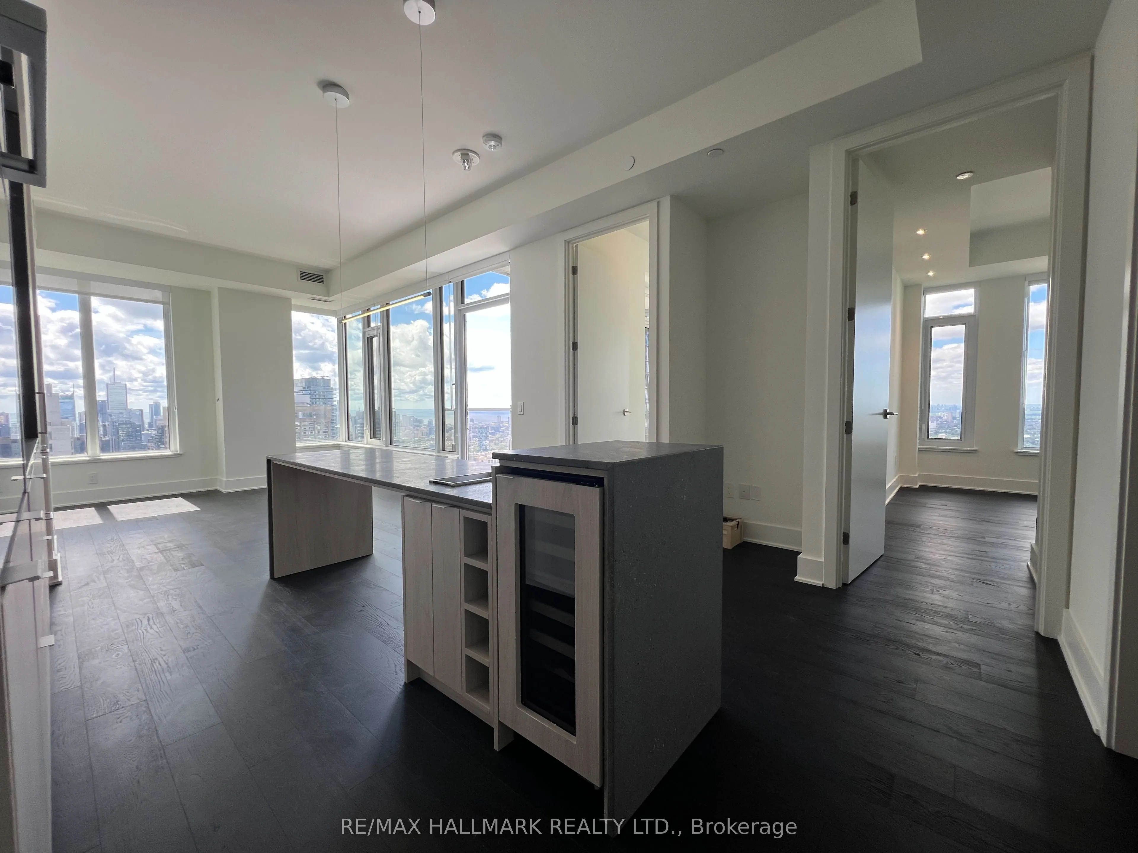11 Yorkville Avenue, #4709
