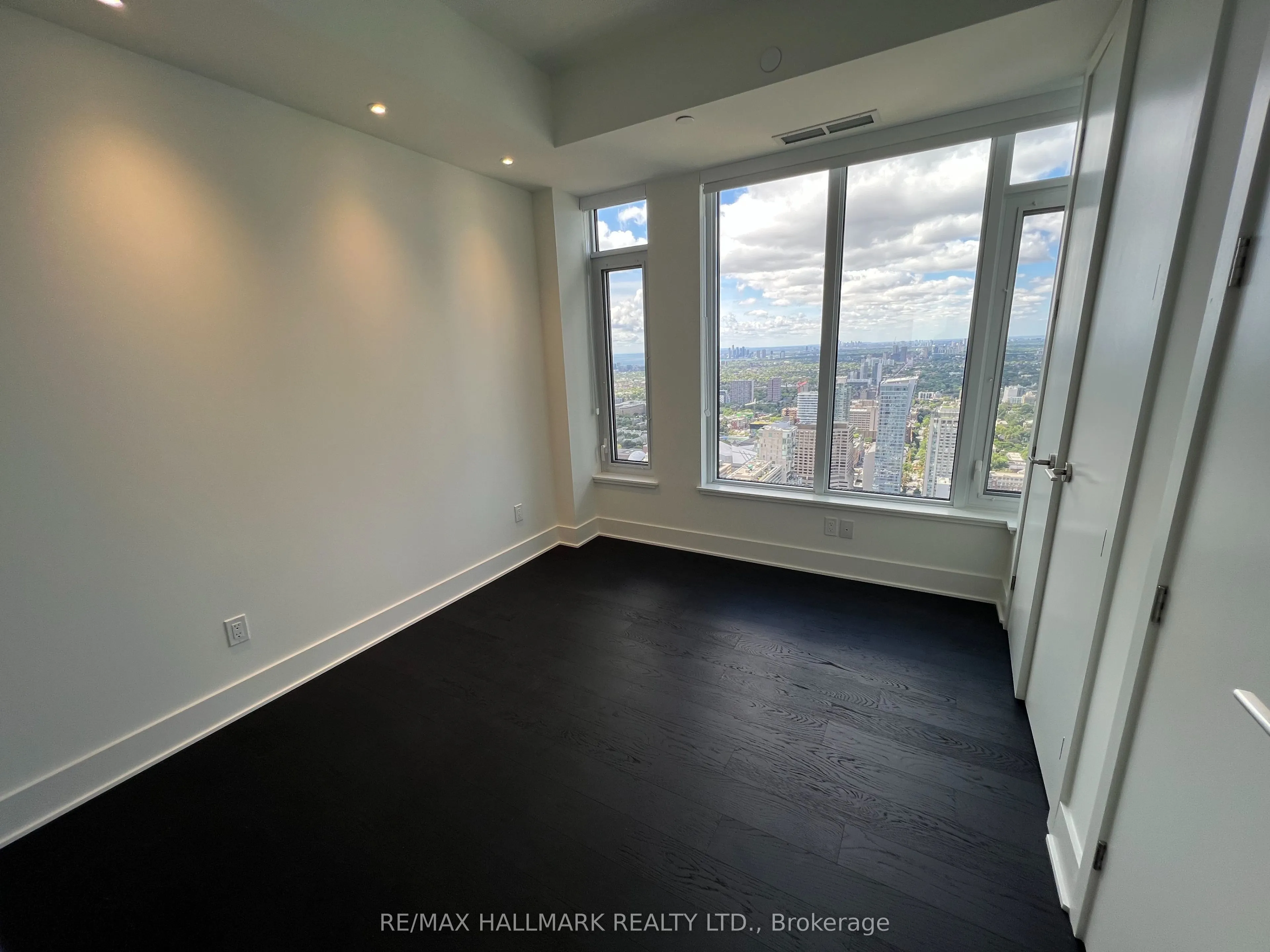 11 Yorkville Avenue, #4709