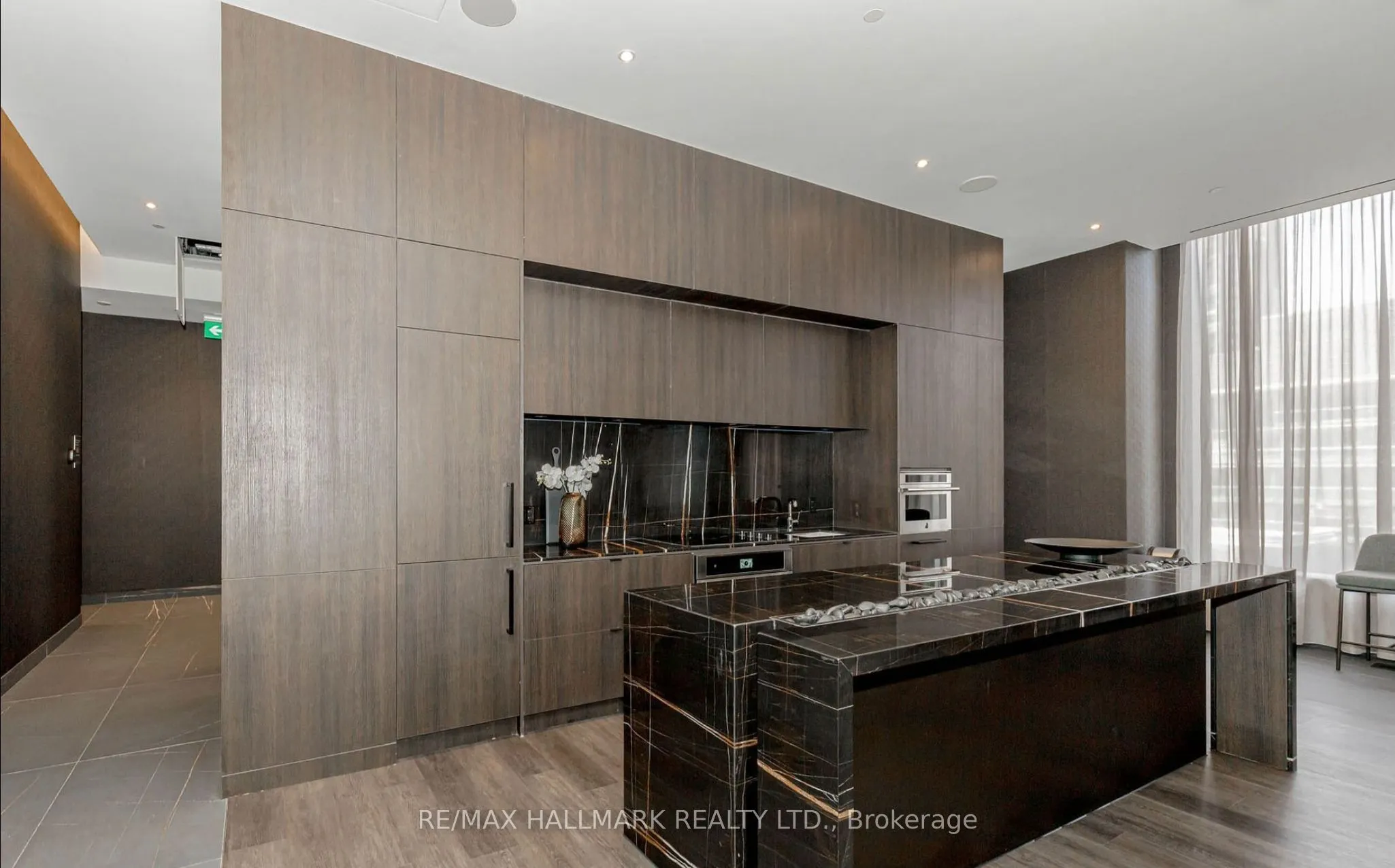 11 Yorkville Avenue, #4709