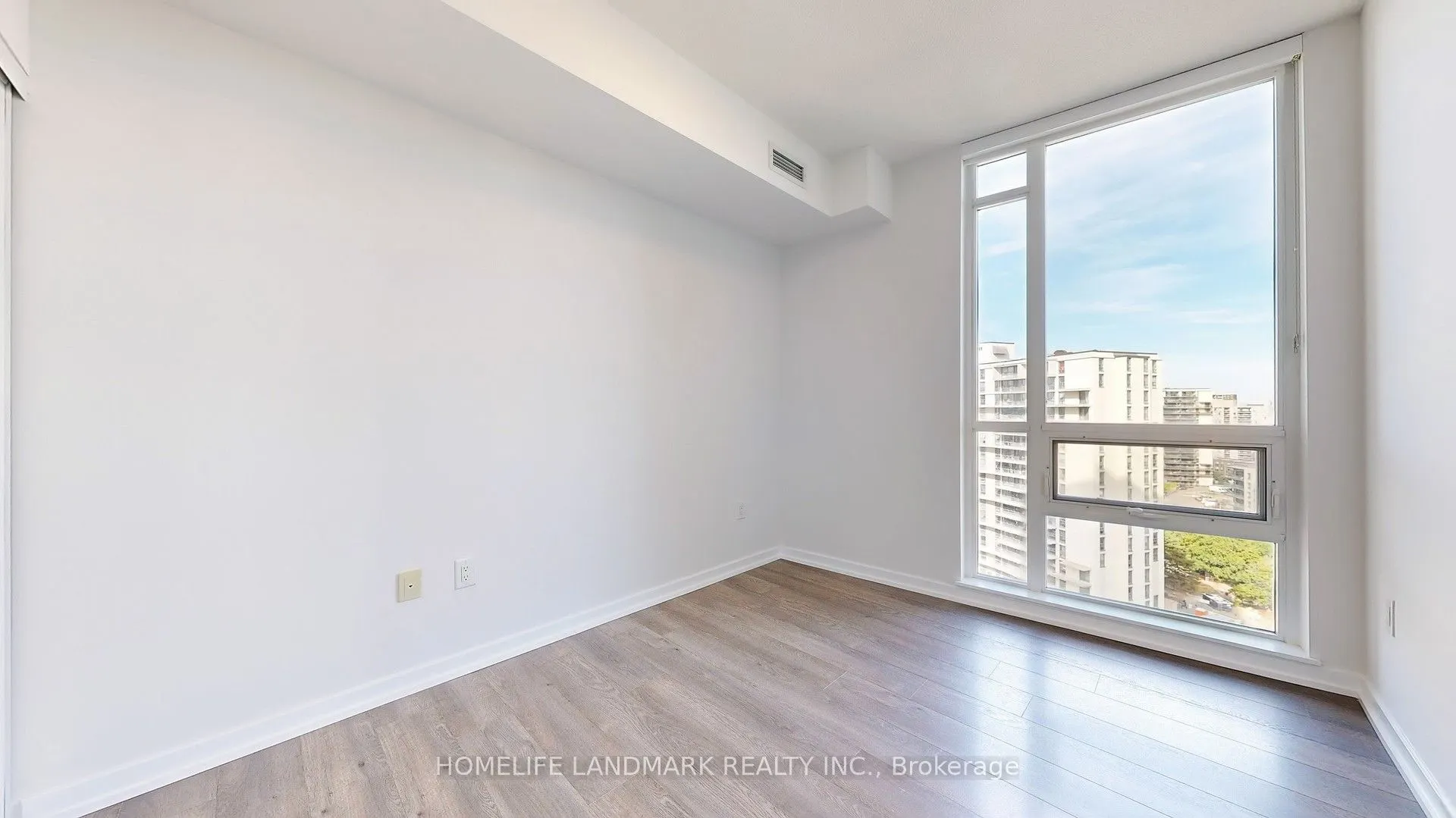 66 Forest Manor Road, #1208
