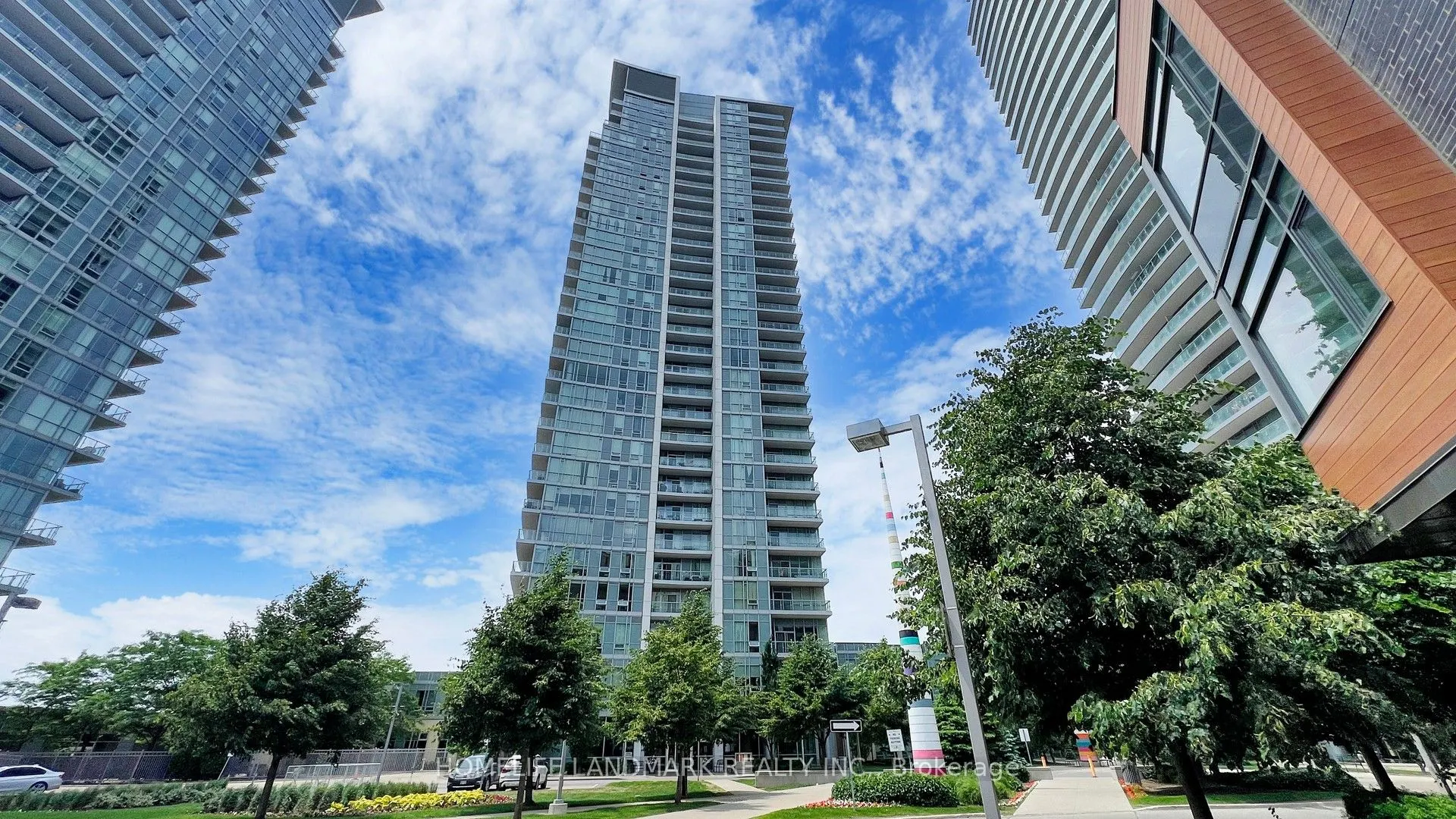 66 Forest Manor Road, #1208