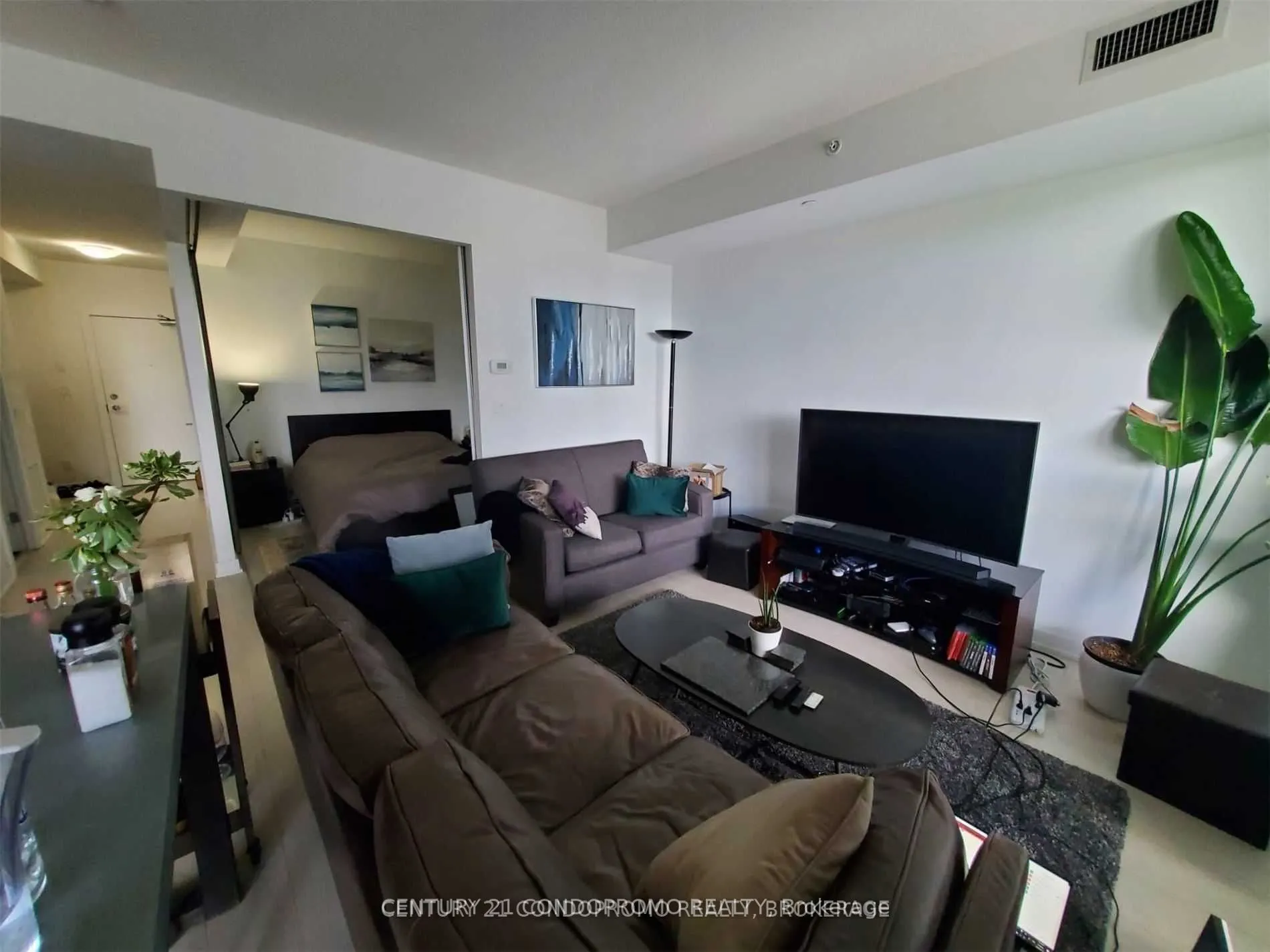 20 Bruyeres Mews, #2201