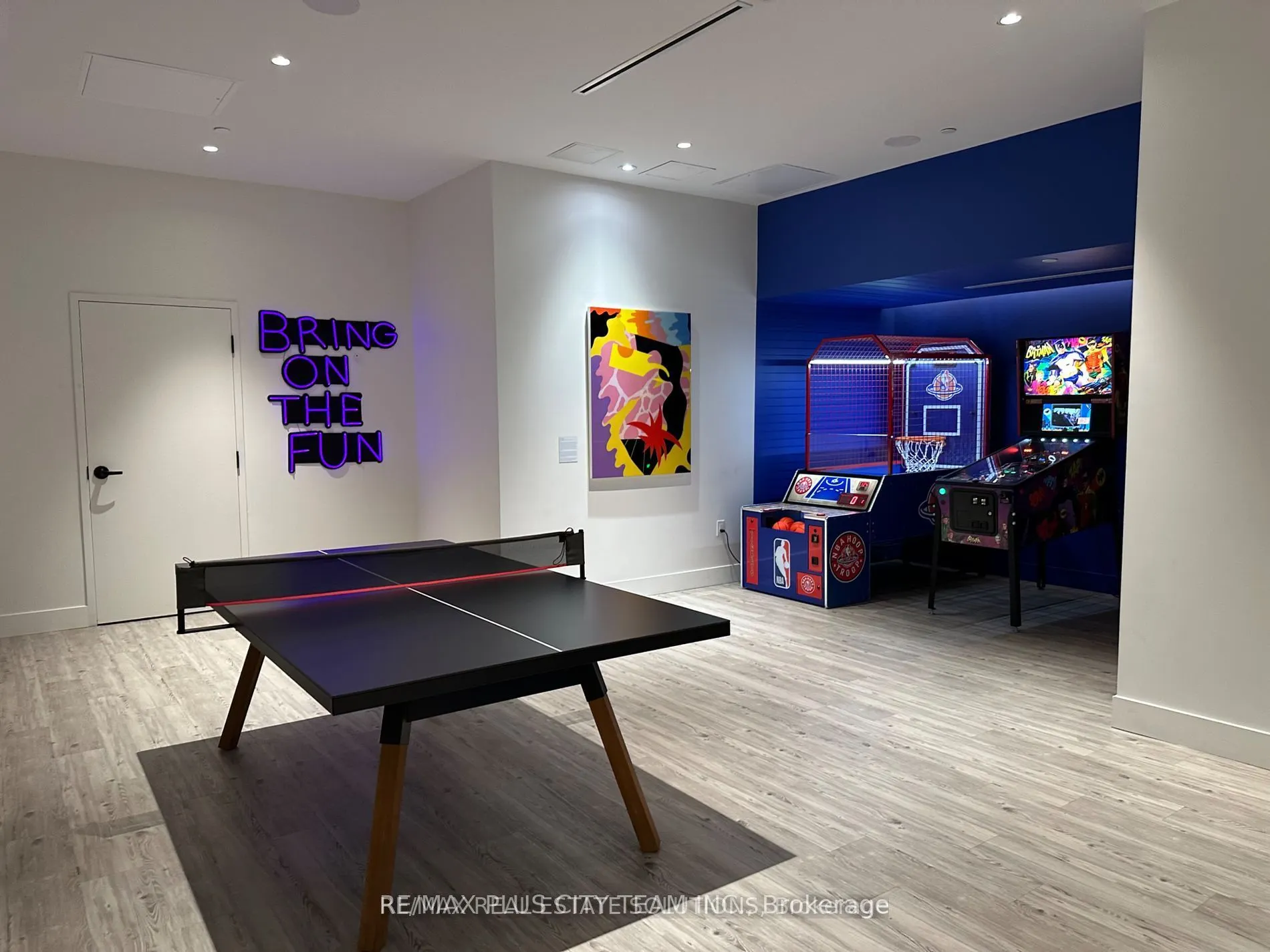 130 River Street, #2808