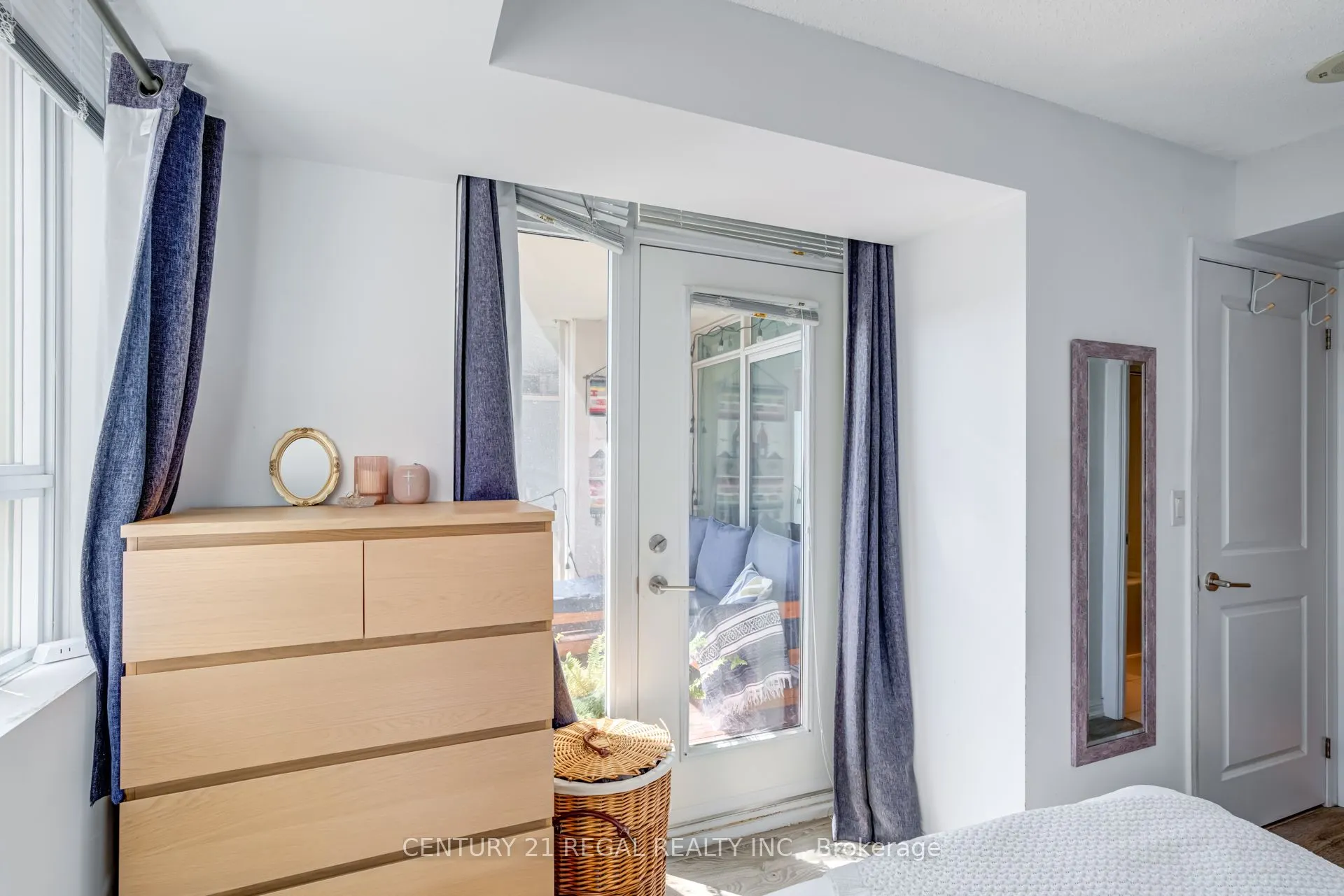 125 Western Battery Road, #1708