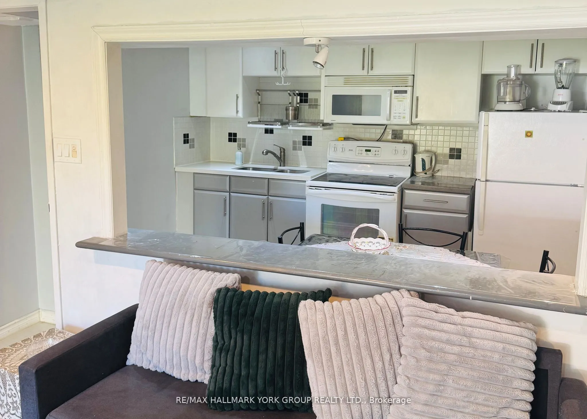 9 Micmac Crescent, #Lower