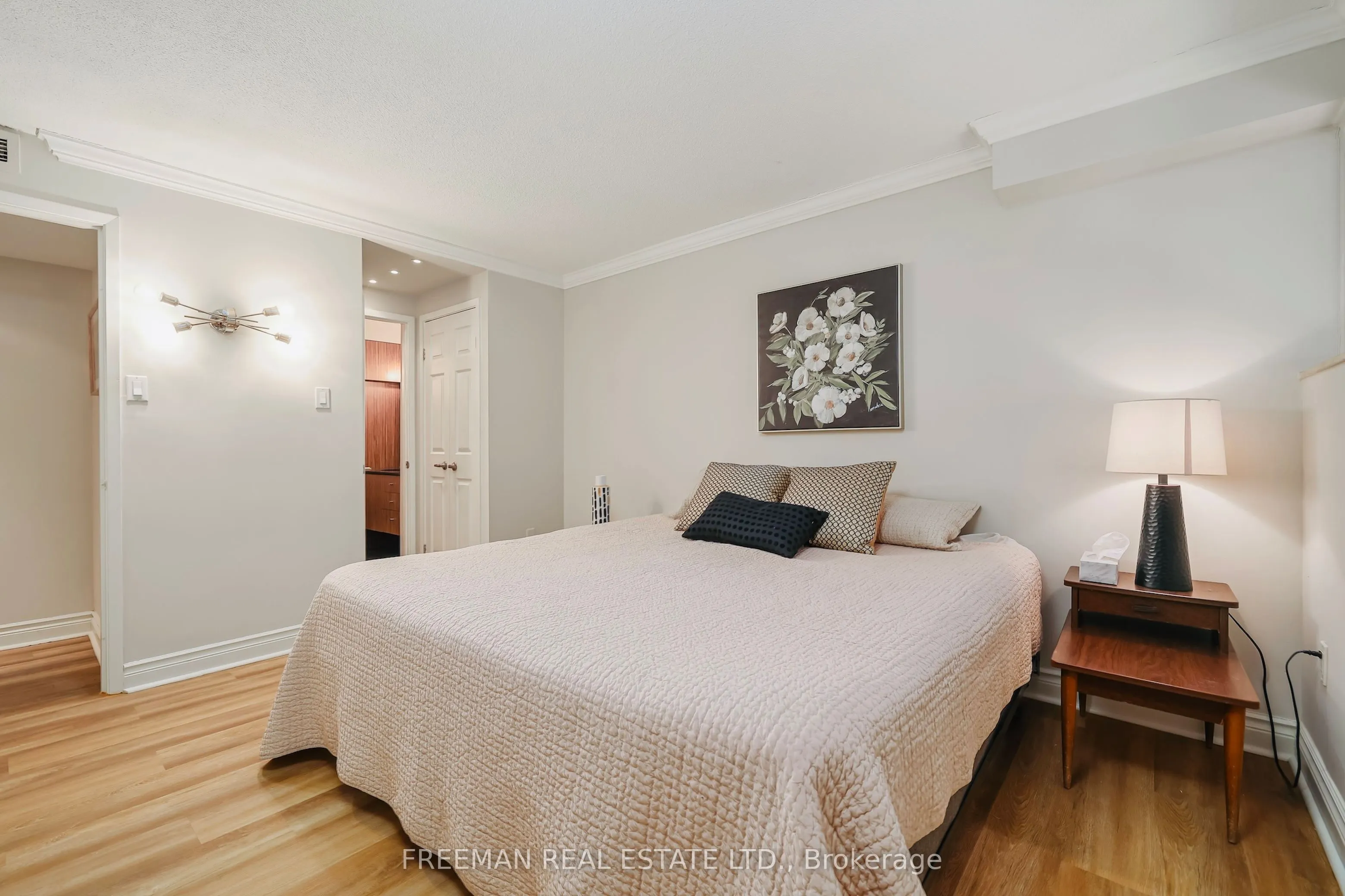 360 Bloor Street E, #204