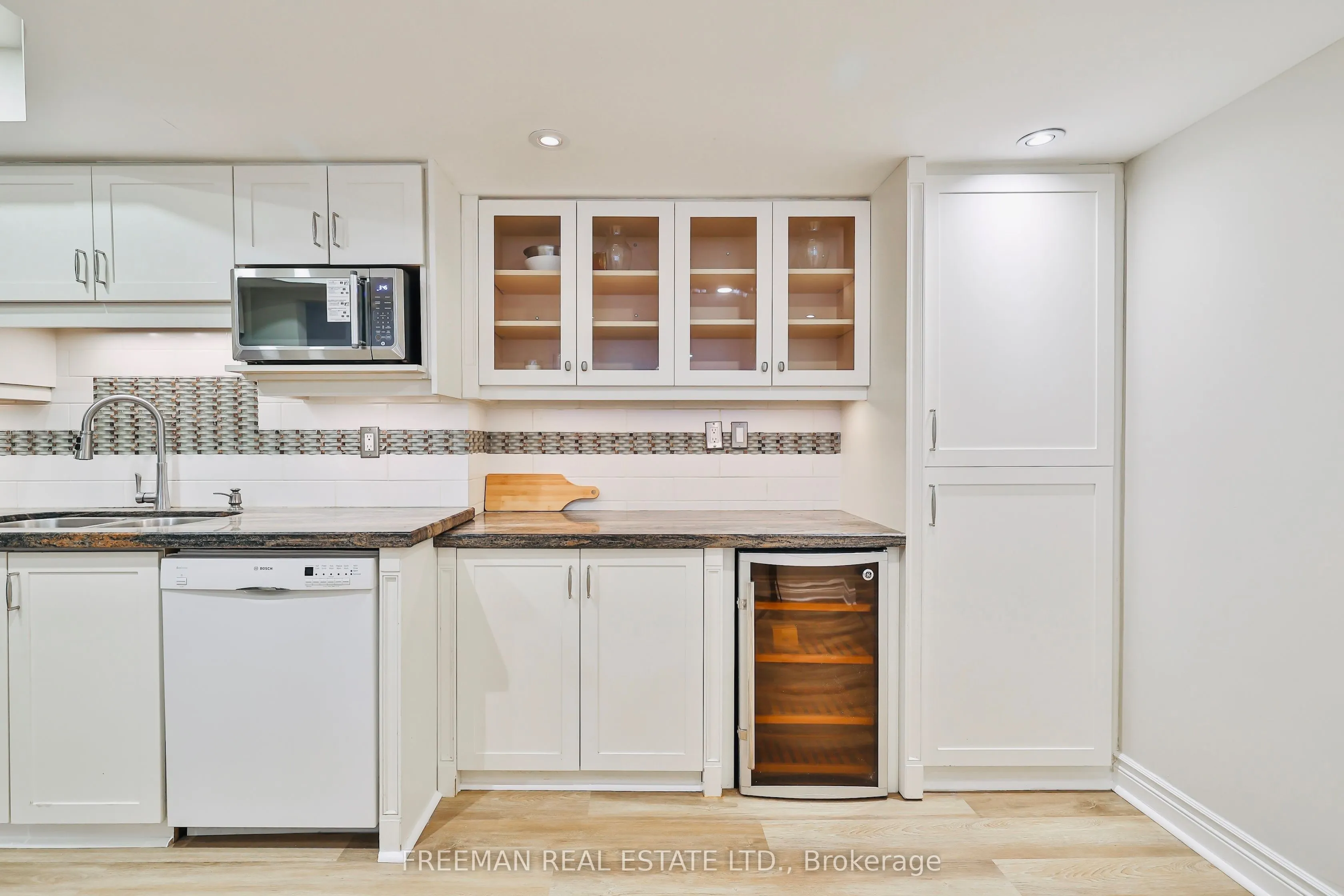 360 Bloor Street E, #204