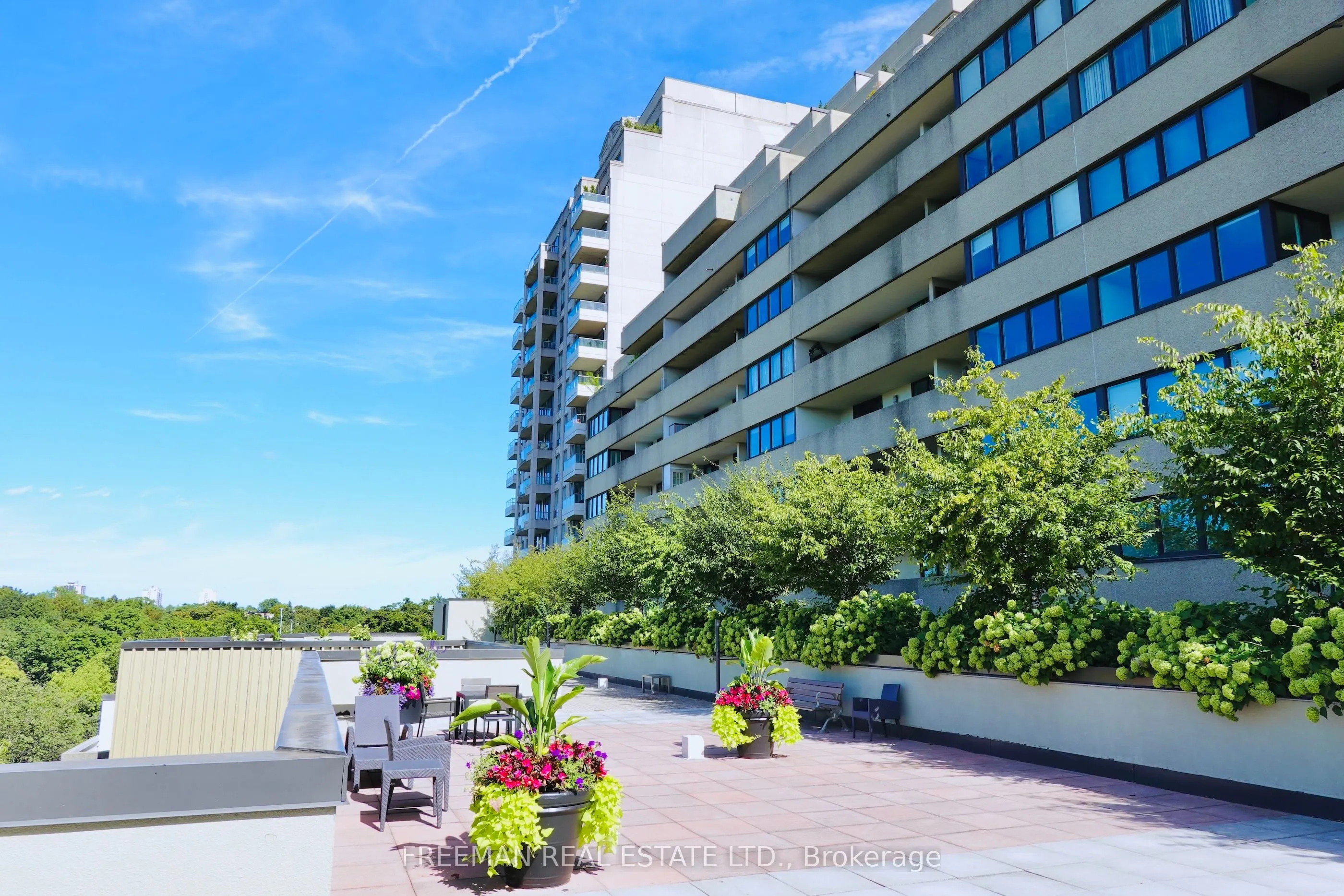 360 Bloor Street E, #204