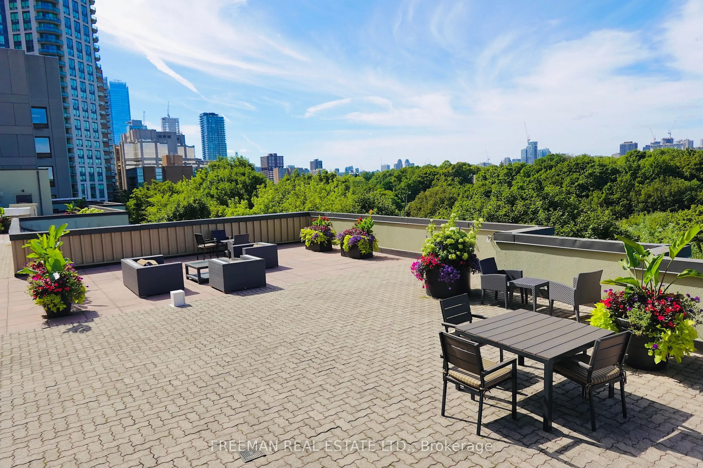 360 Bloor Street E, #204