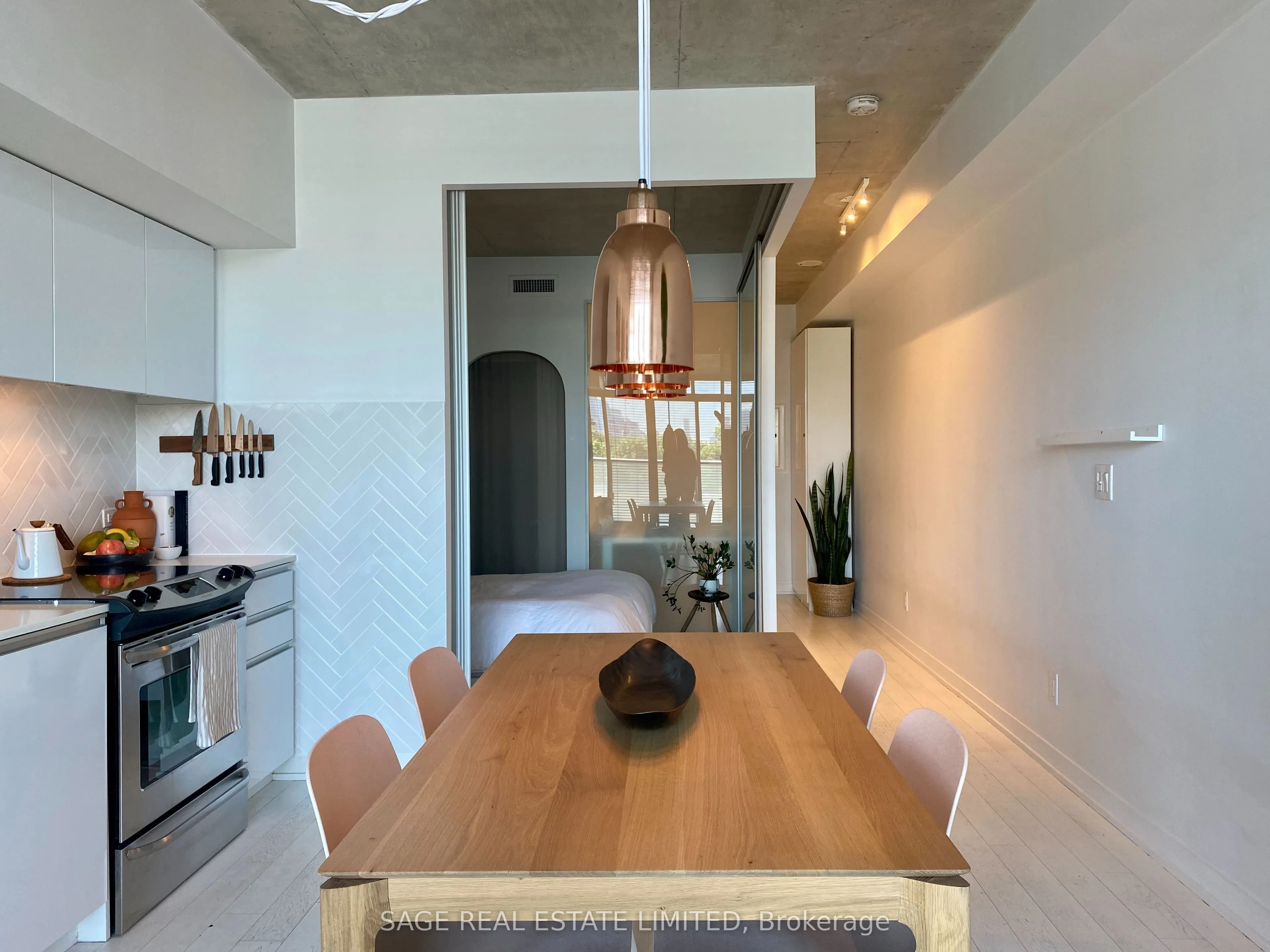 8 Gladstone Avenue, #305