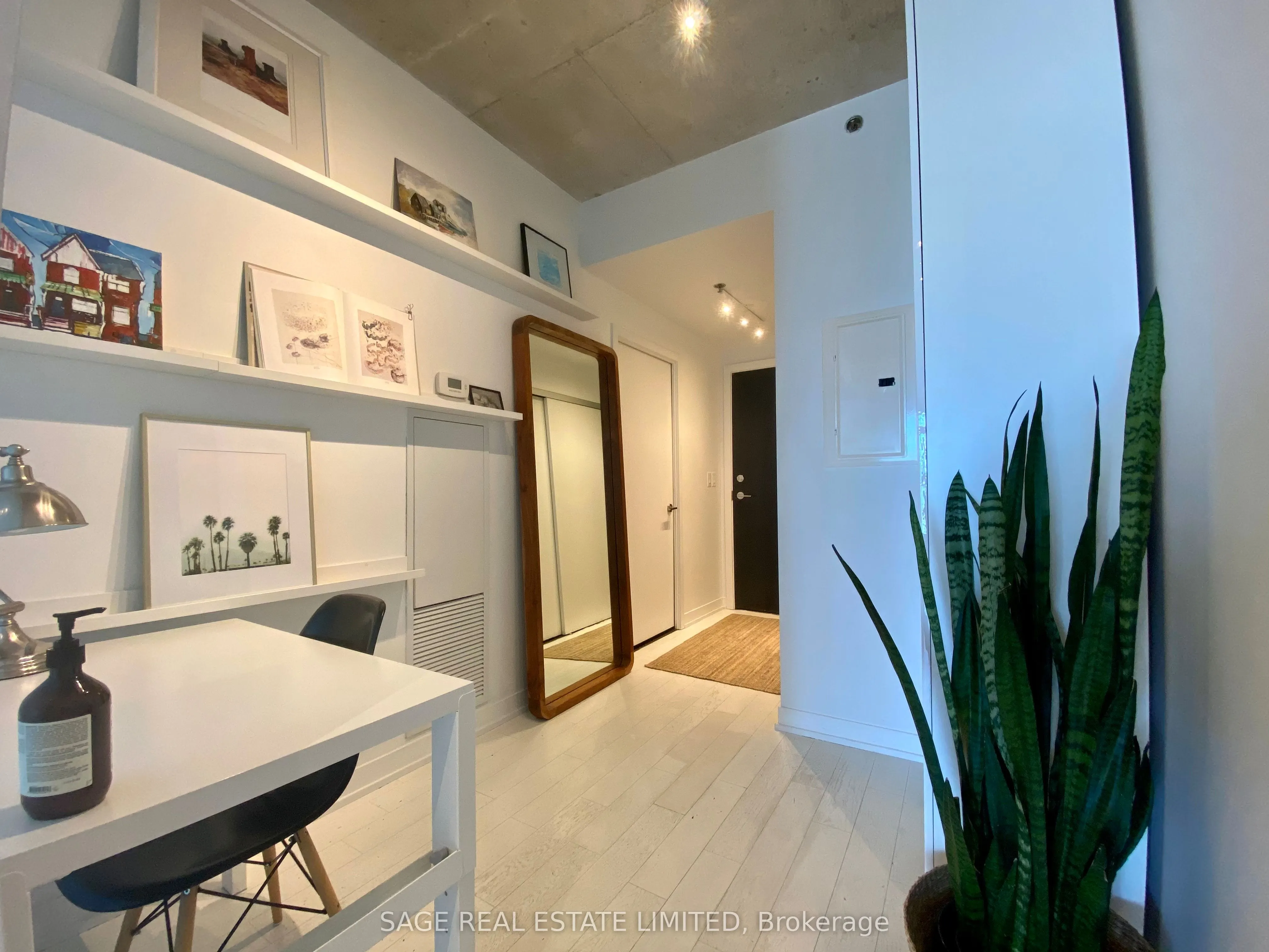 8 Gladstone Avenue, #305