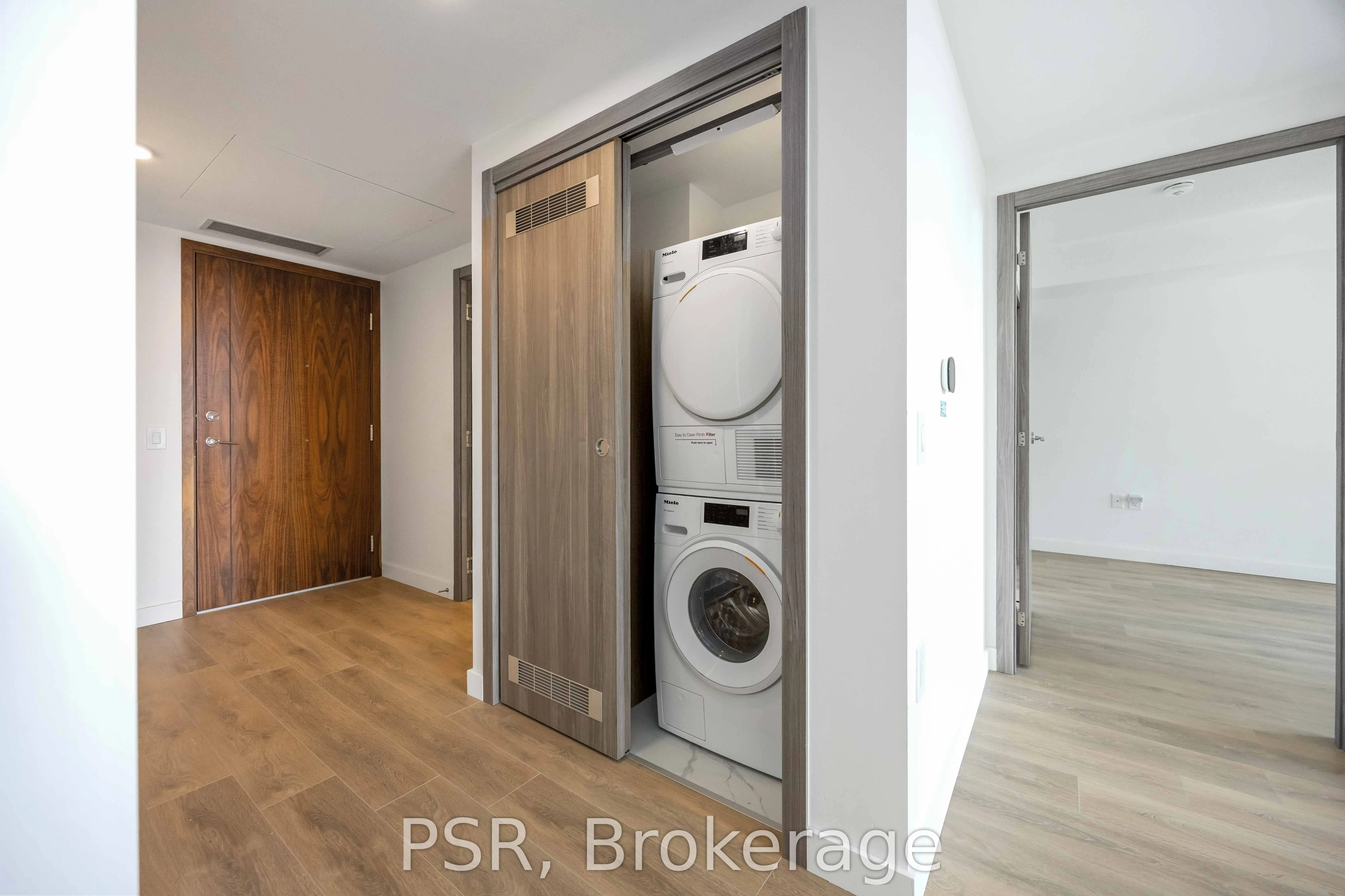 38 Widmer Street, #2910