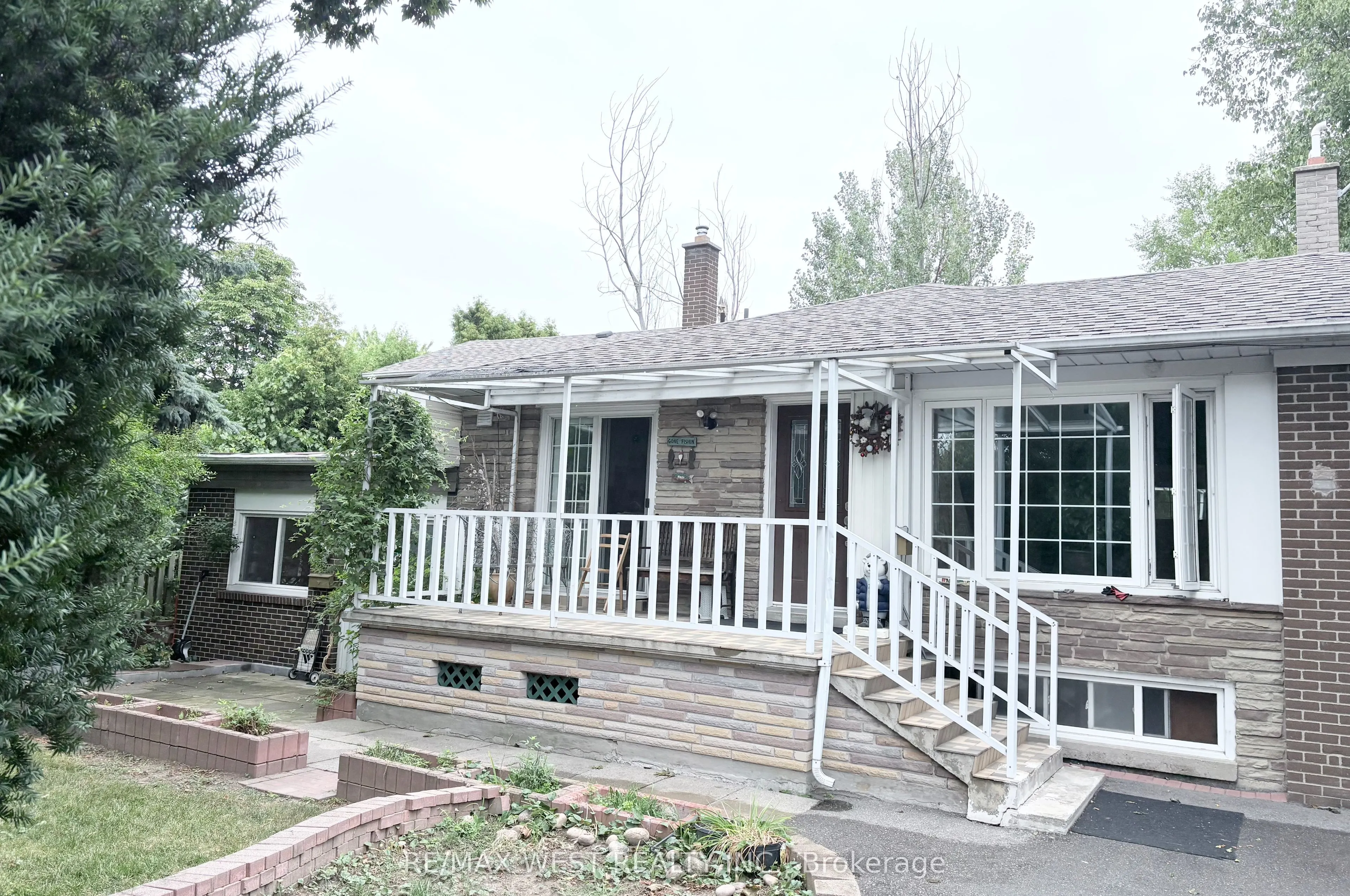 63 Summerside Crescent
