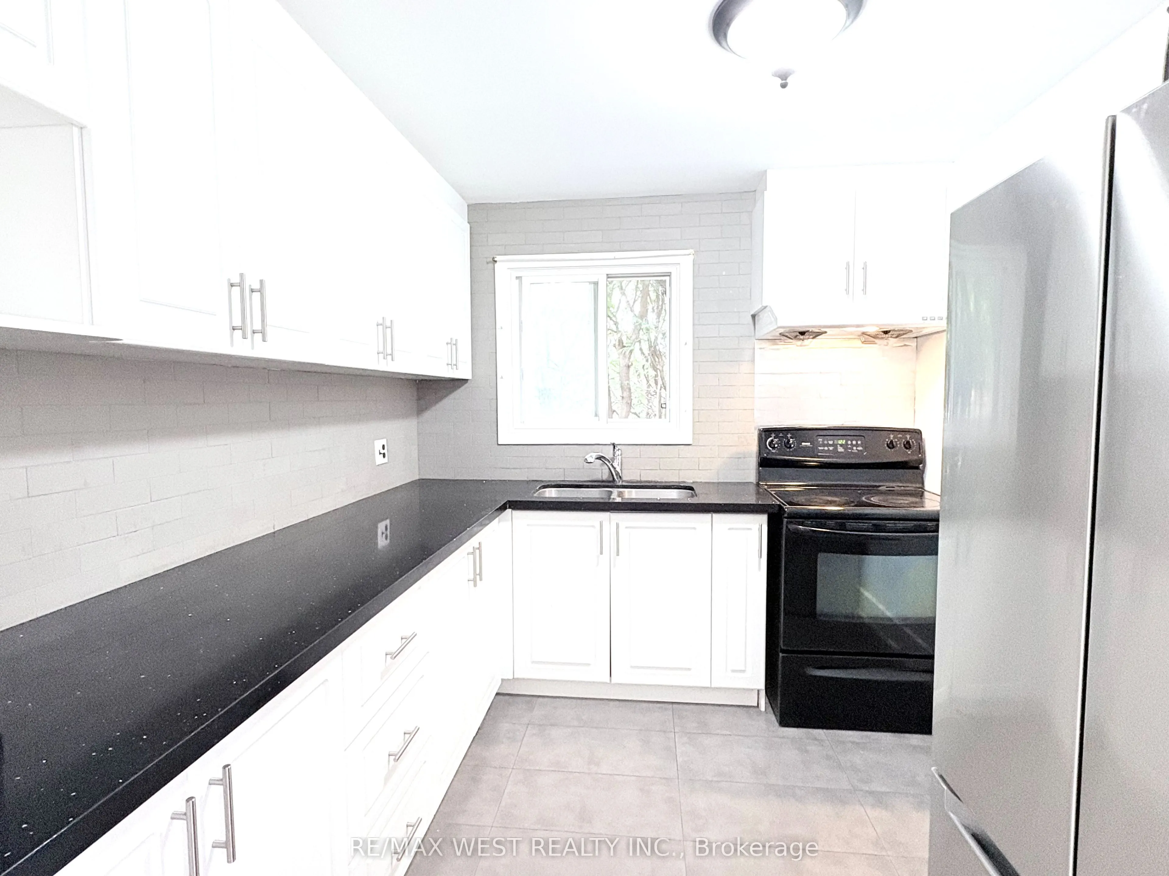 63 Summerside Crescent