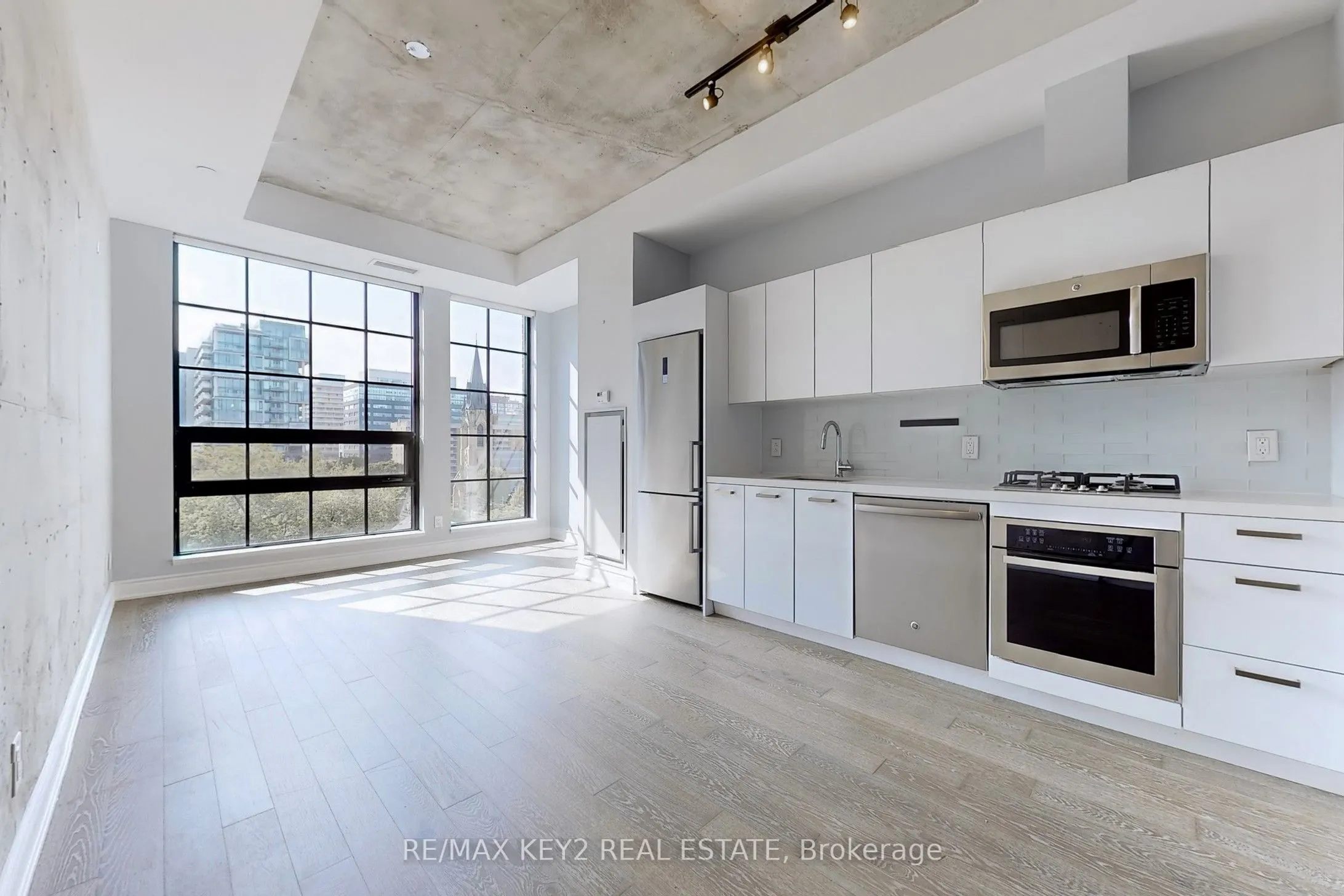 608 Richmond Street W, #615
