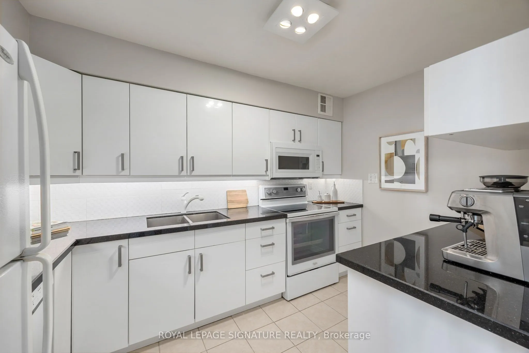 3300 Don Mills Road, #1107