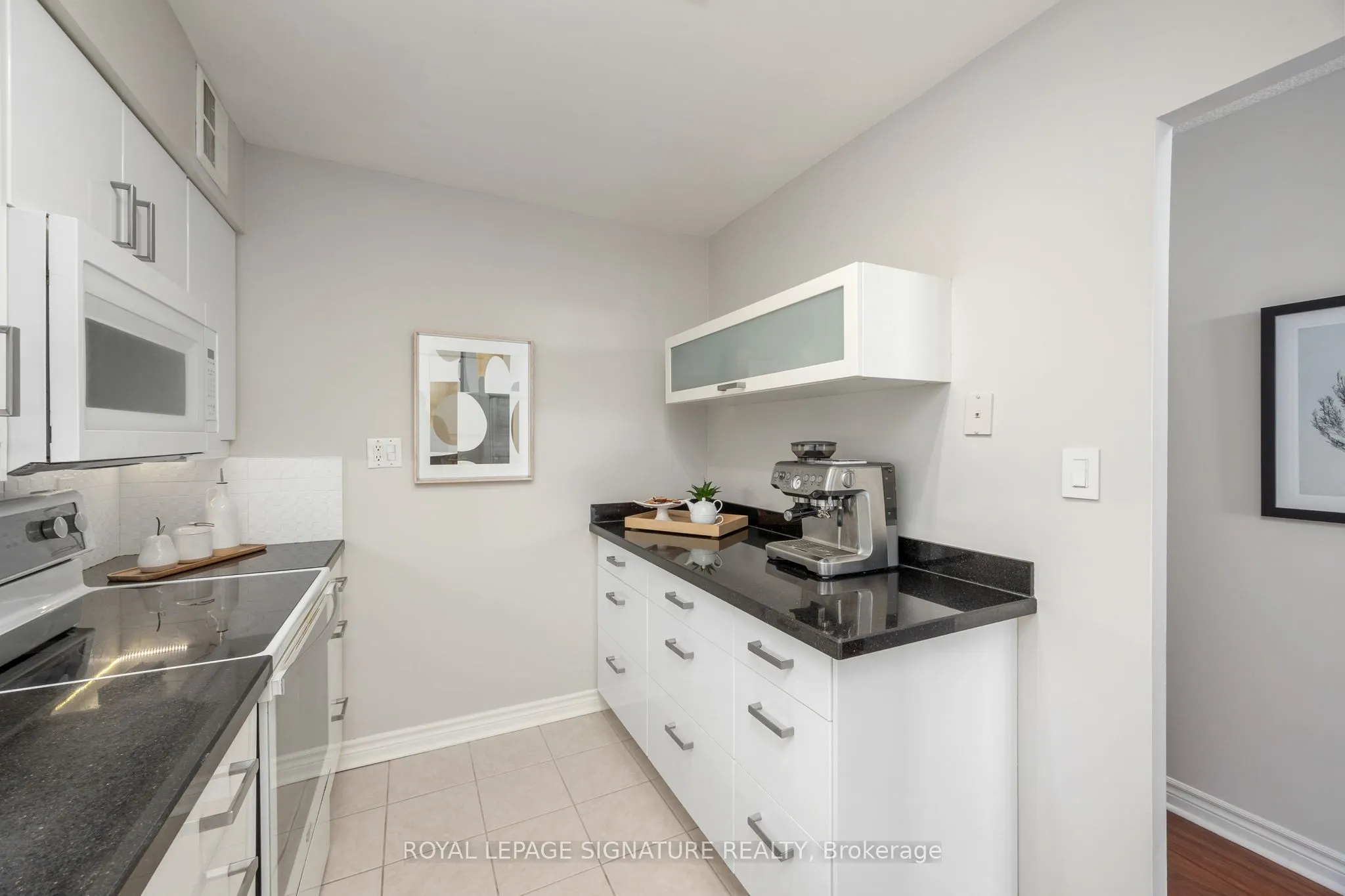 3300 Don Mills Road, #1107