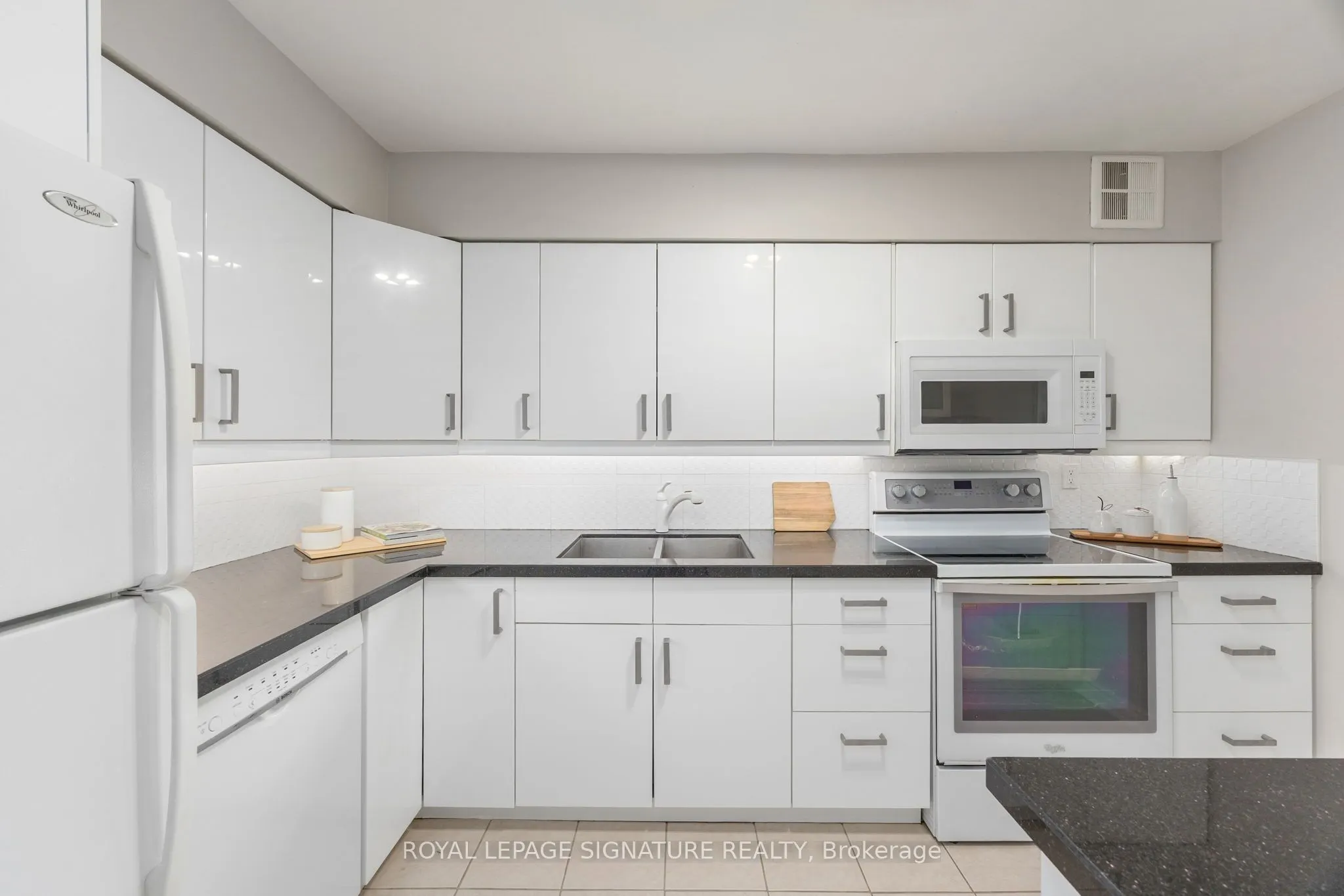 3300 Don Mills Road, #1107