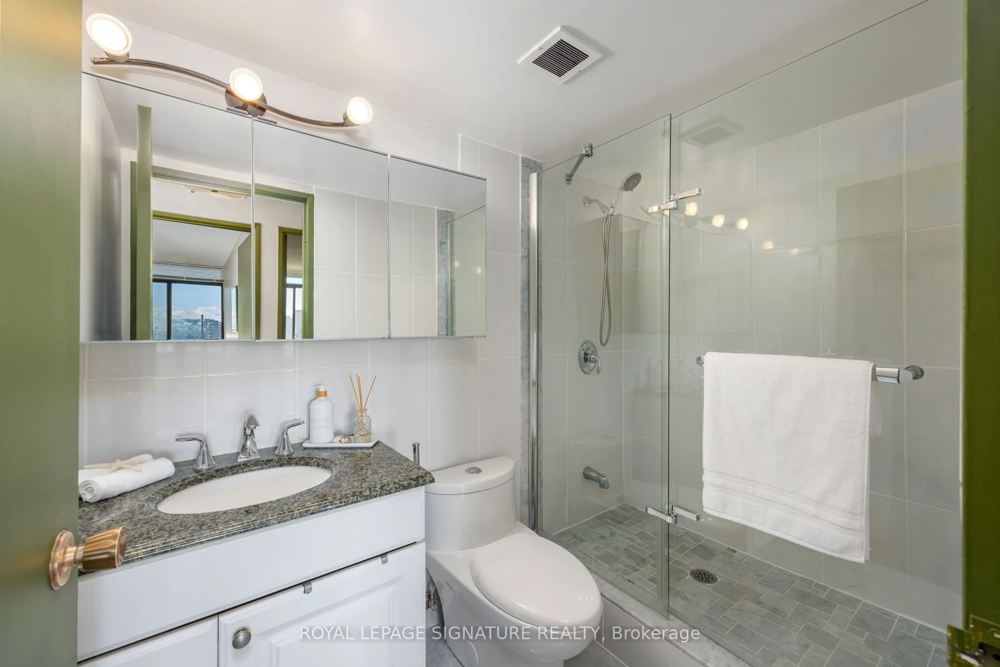 3300 Don Mills Road, #1107