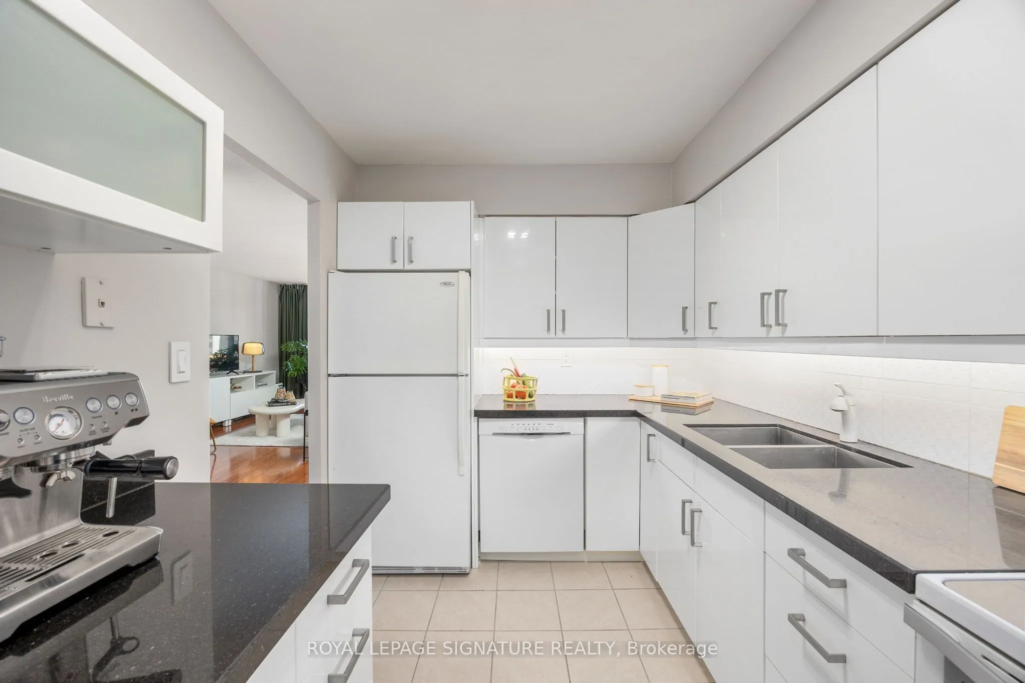 3300 Don Mills Road, #1107