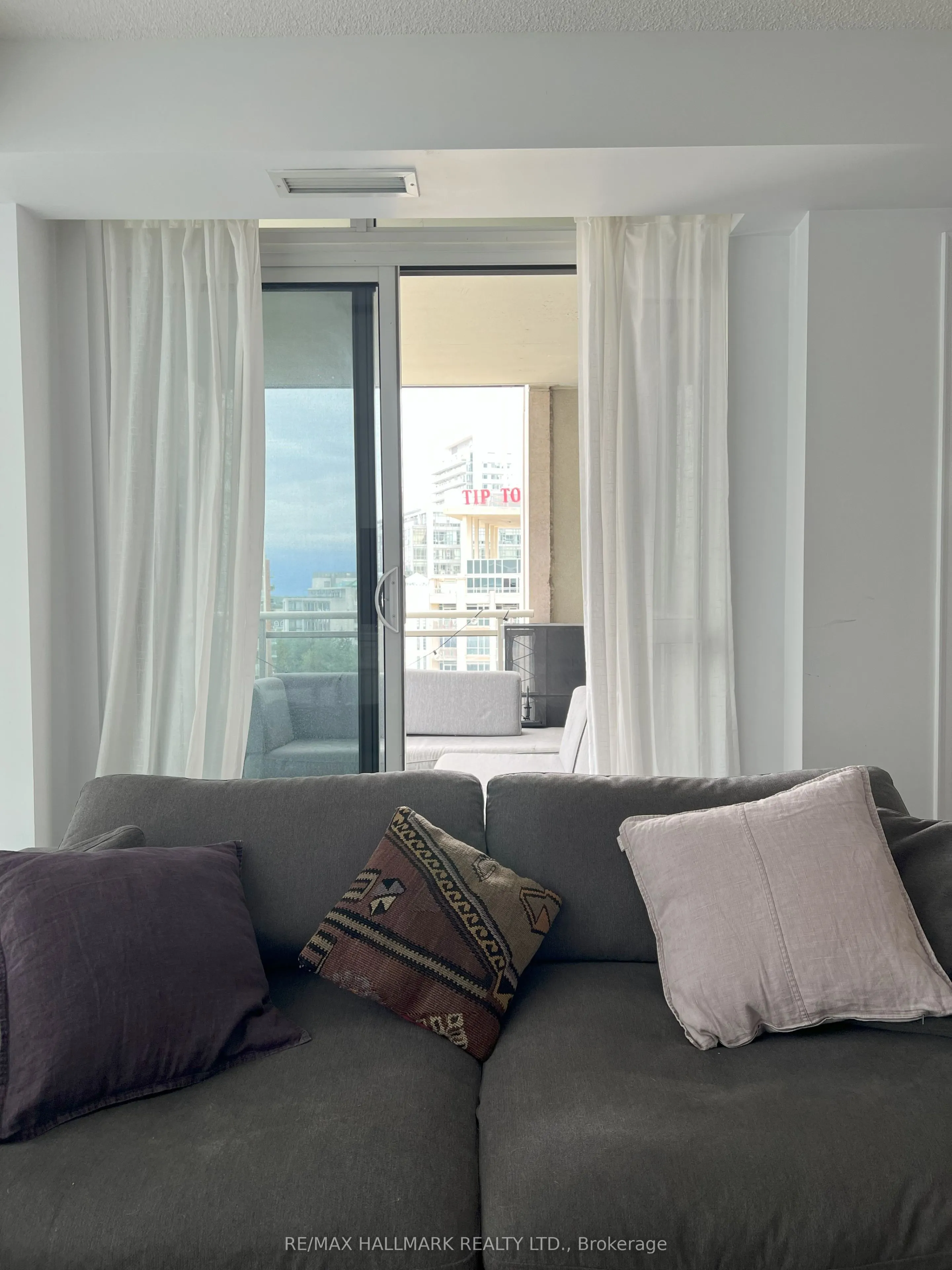 38 Grand Magazine Street, #1232