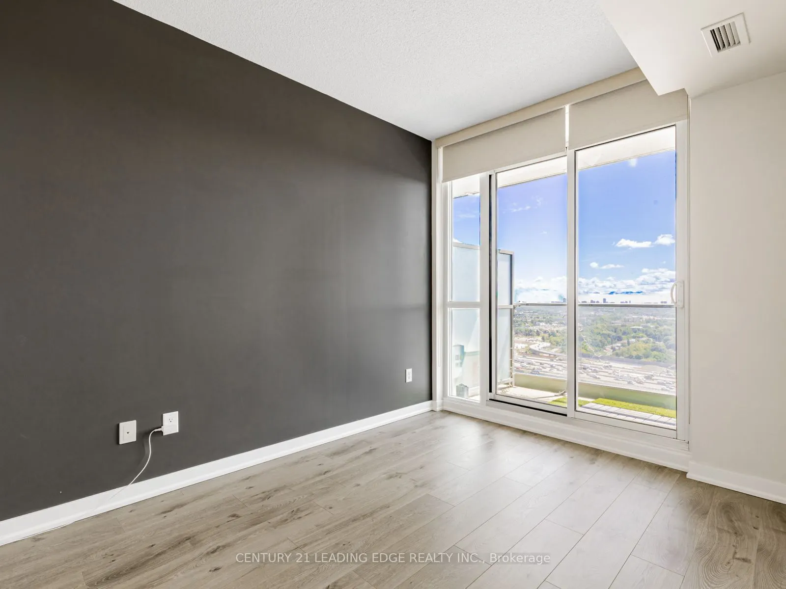 29 Singer Court, #2701