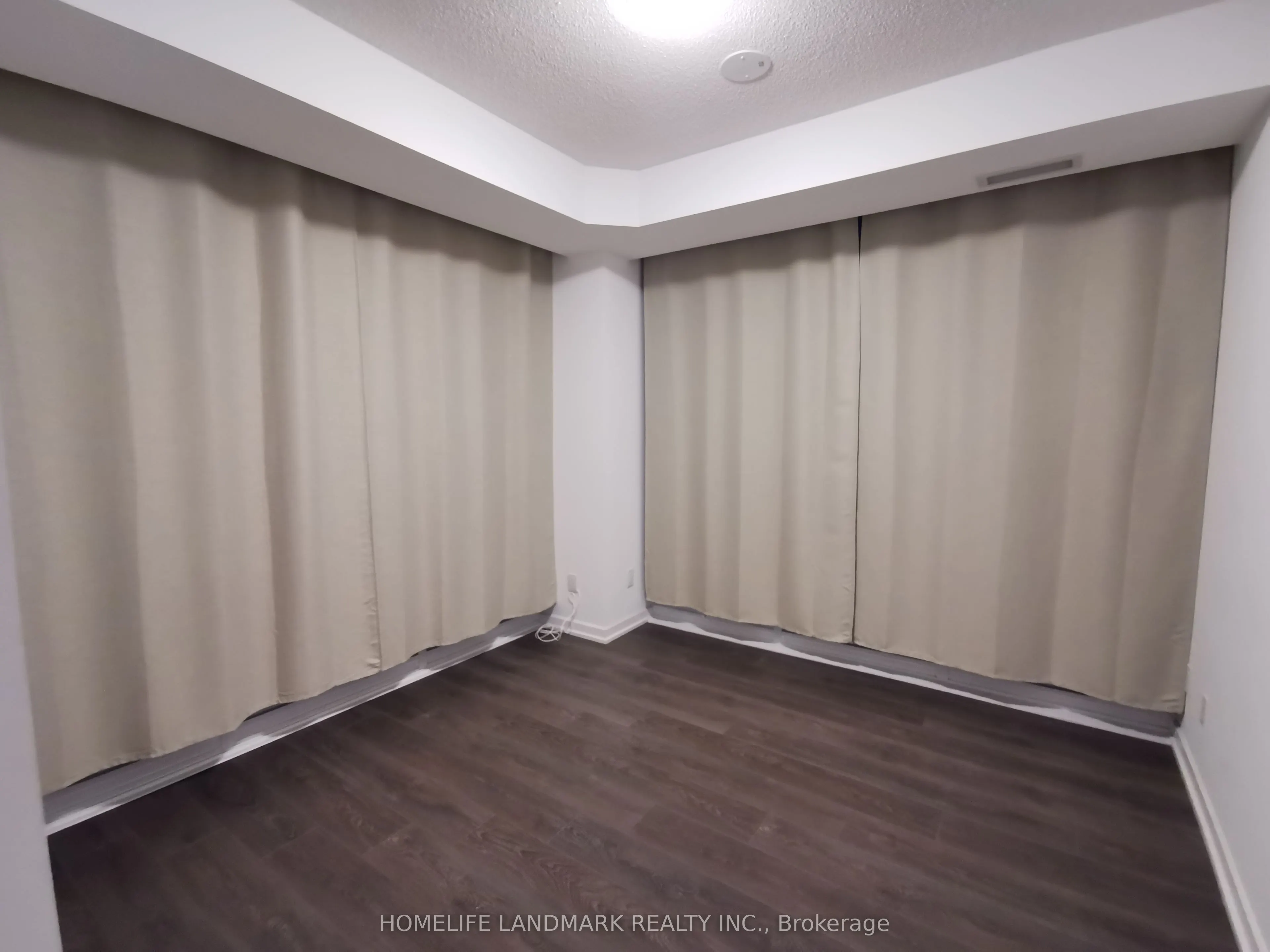 38 Forest Manor Road, #2103