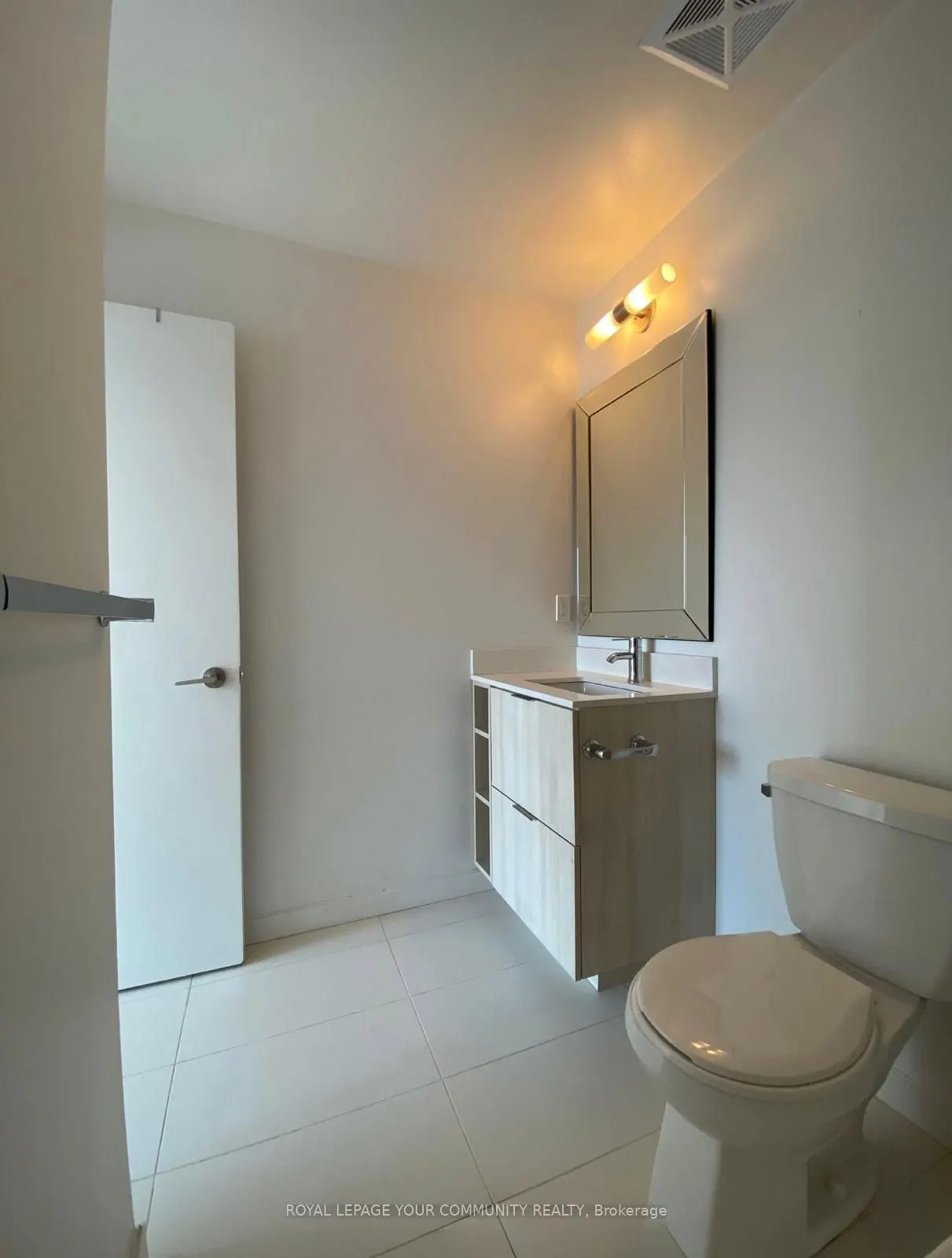 52 forest Manor, #325