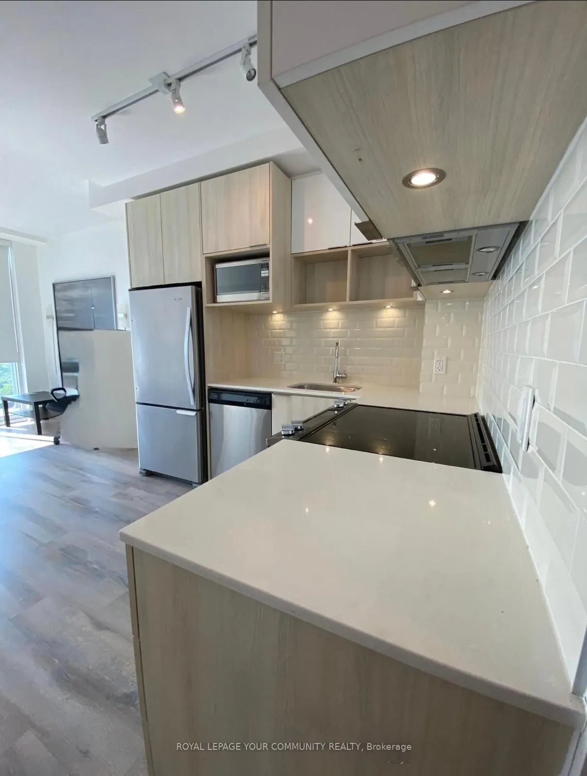 52 forest Manor, #325