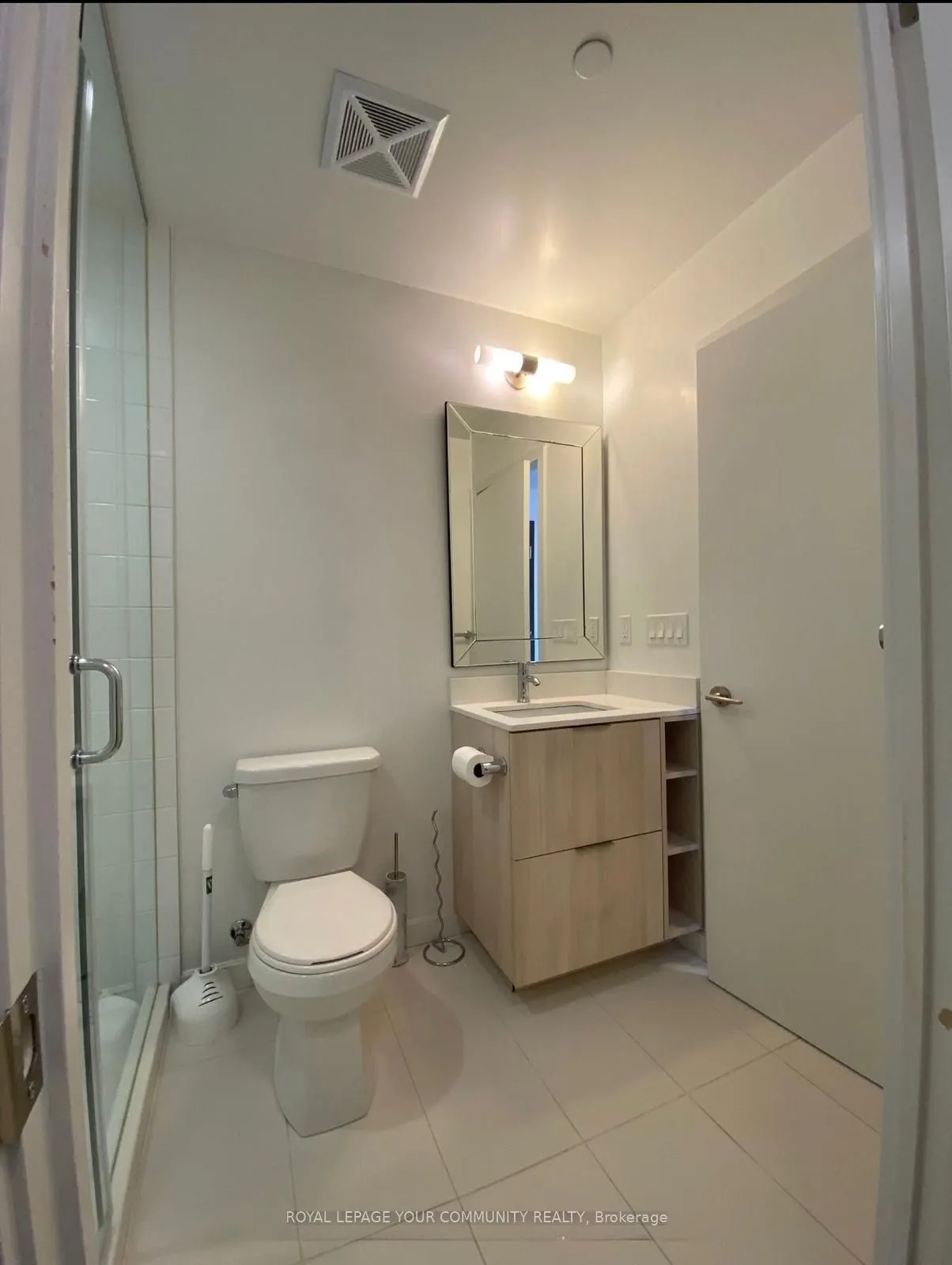 52 forest Manor, #325