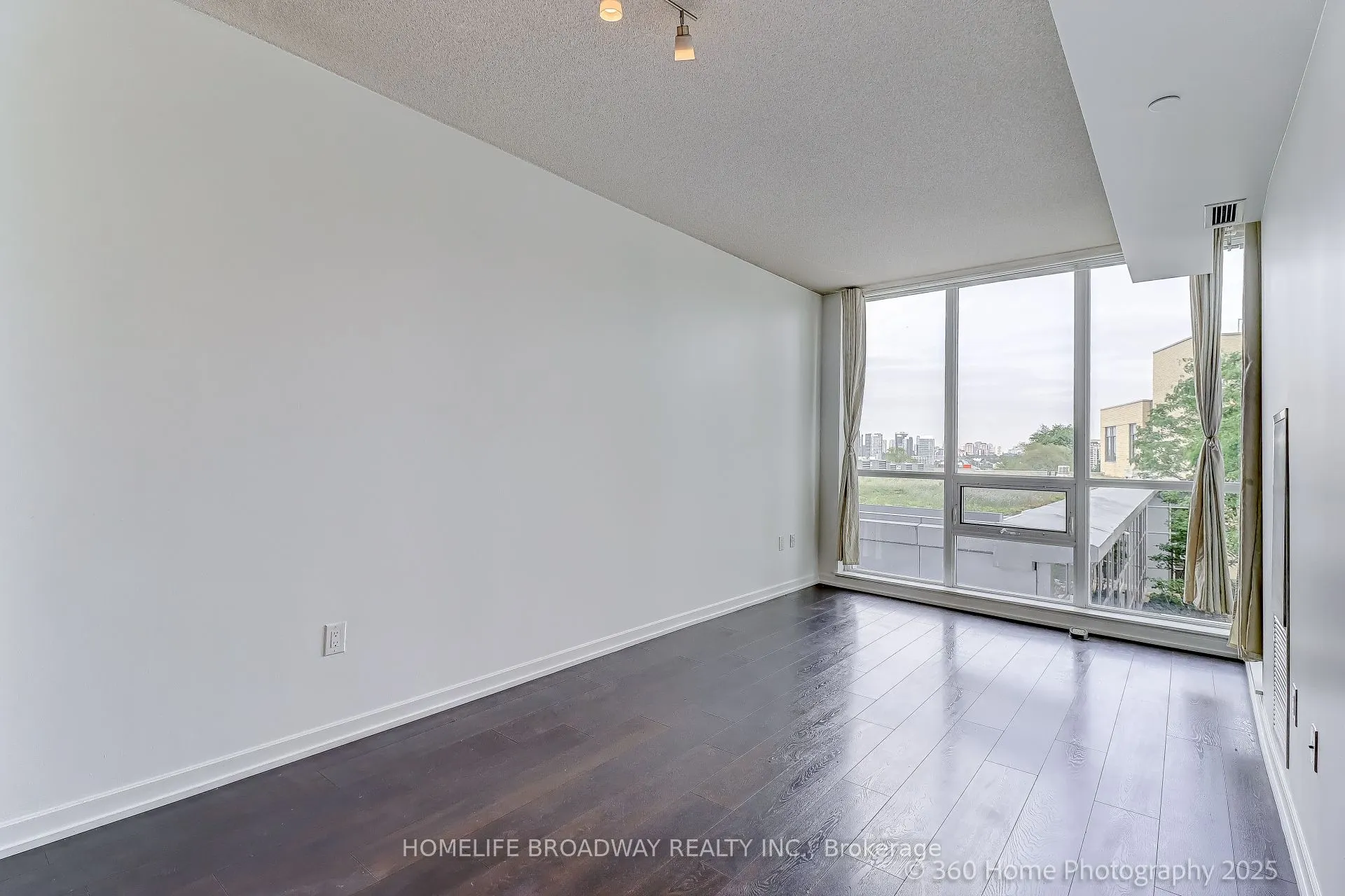 62 Forest Manor Road, #216