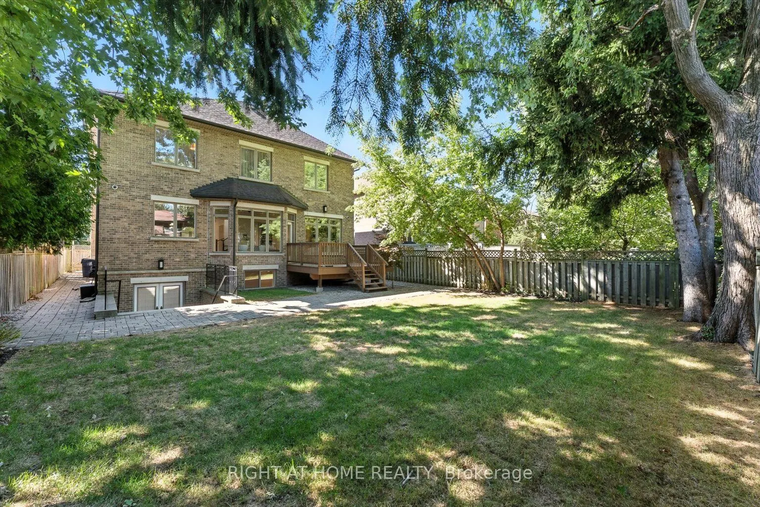 392 Princess Avenue