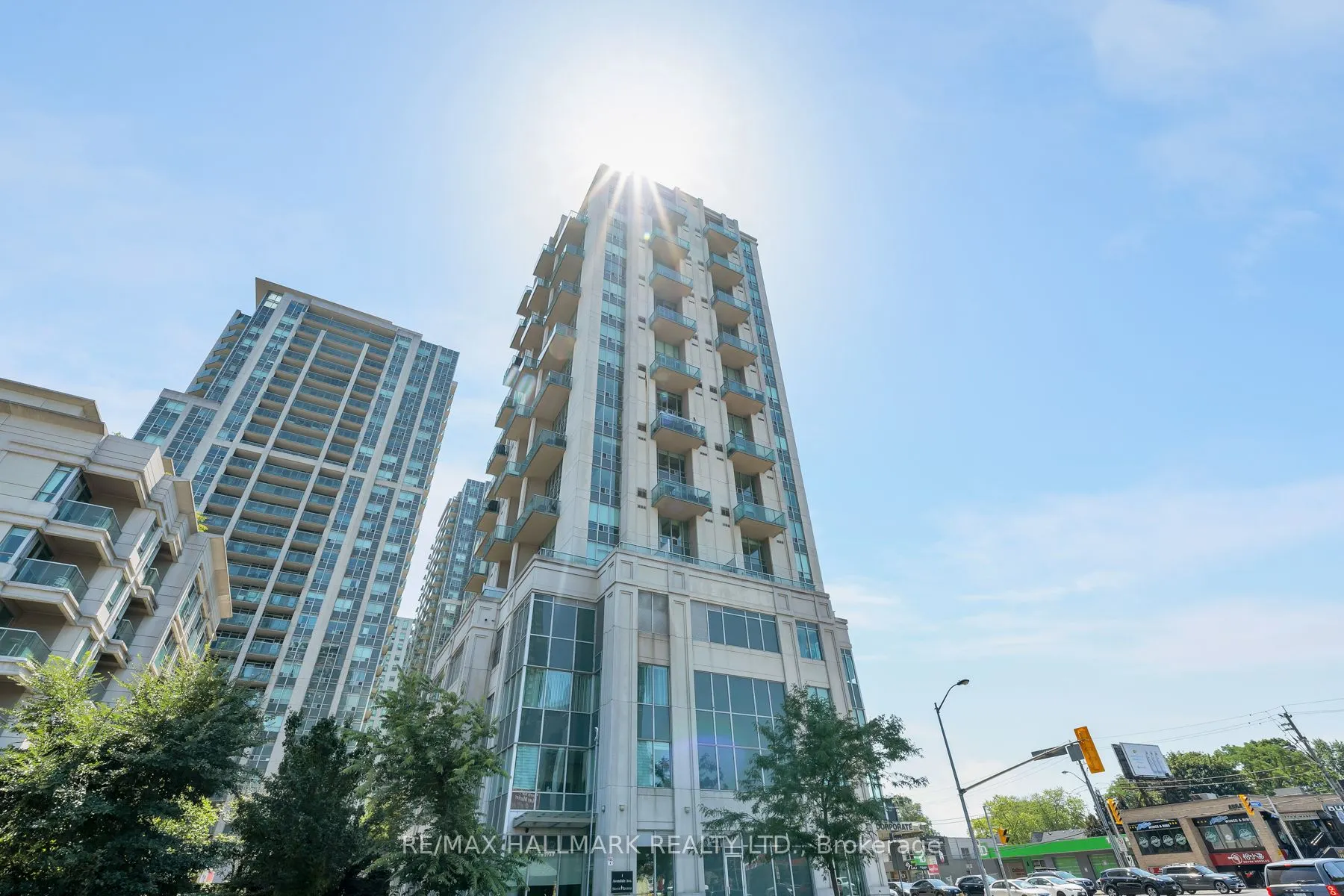 1 Avondale Avenue, #902