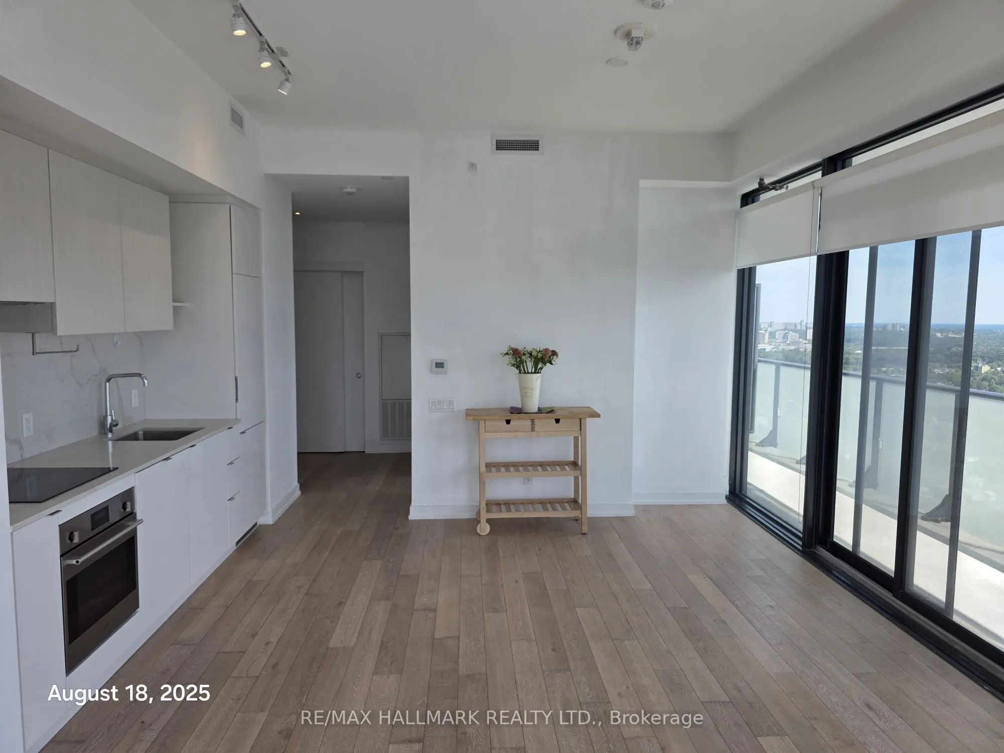 161 Roehampton Avenue, #3809