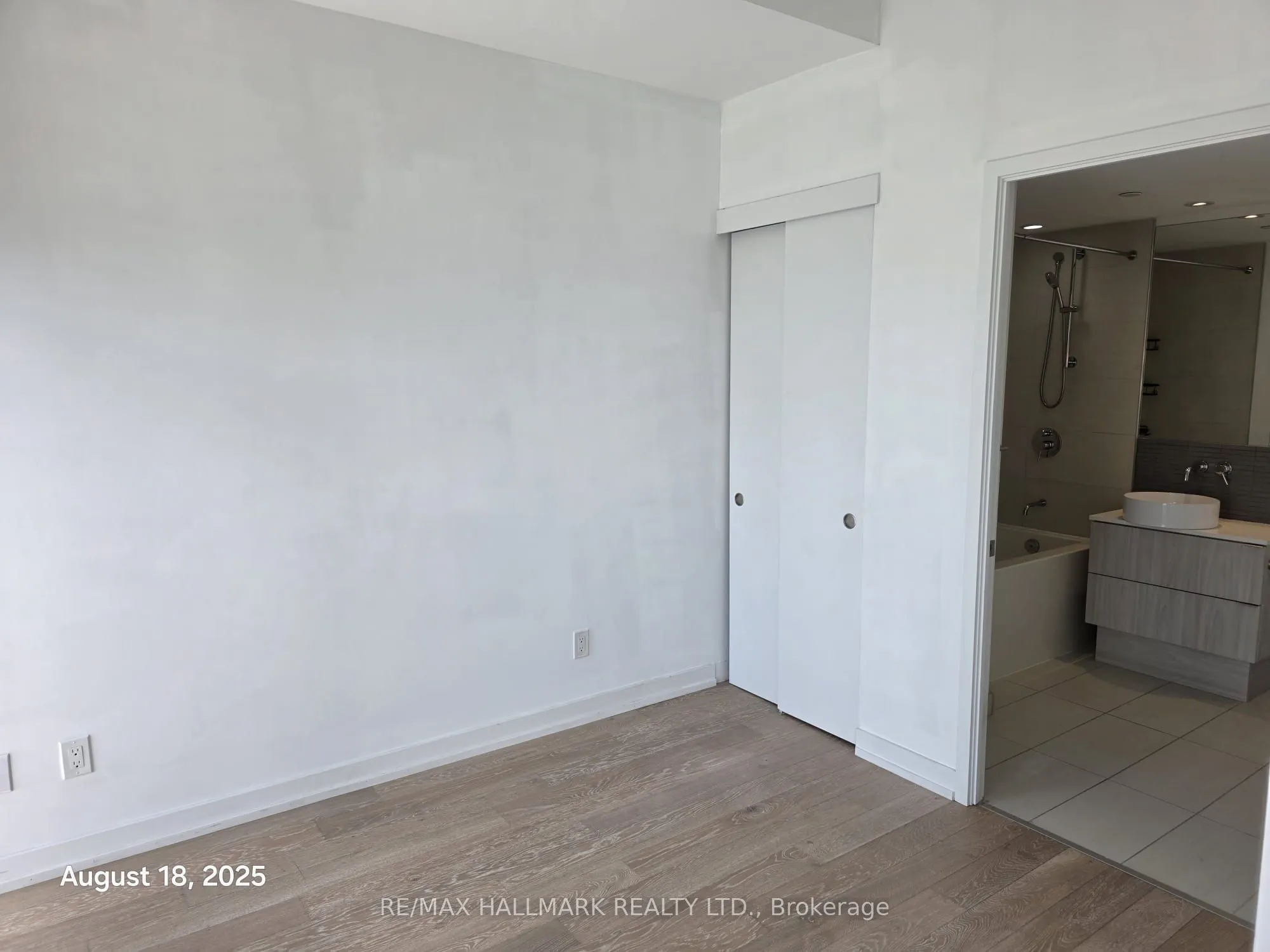 161 Roehampton Avenue, #3809