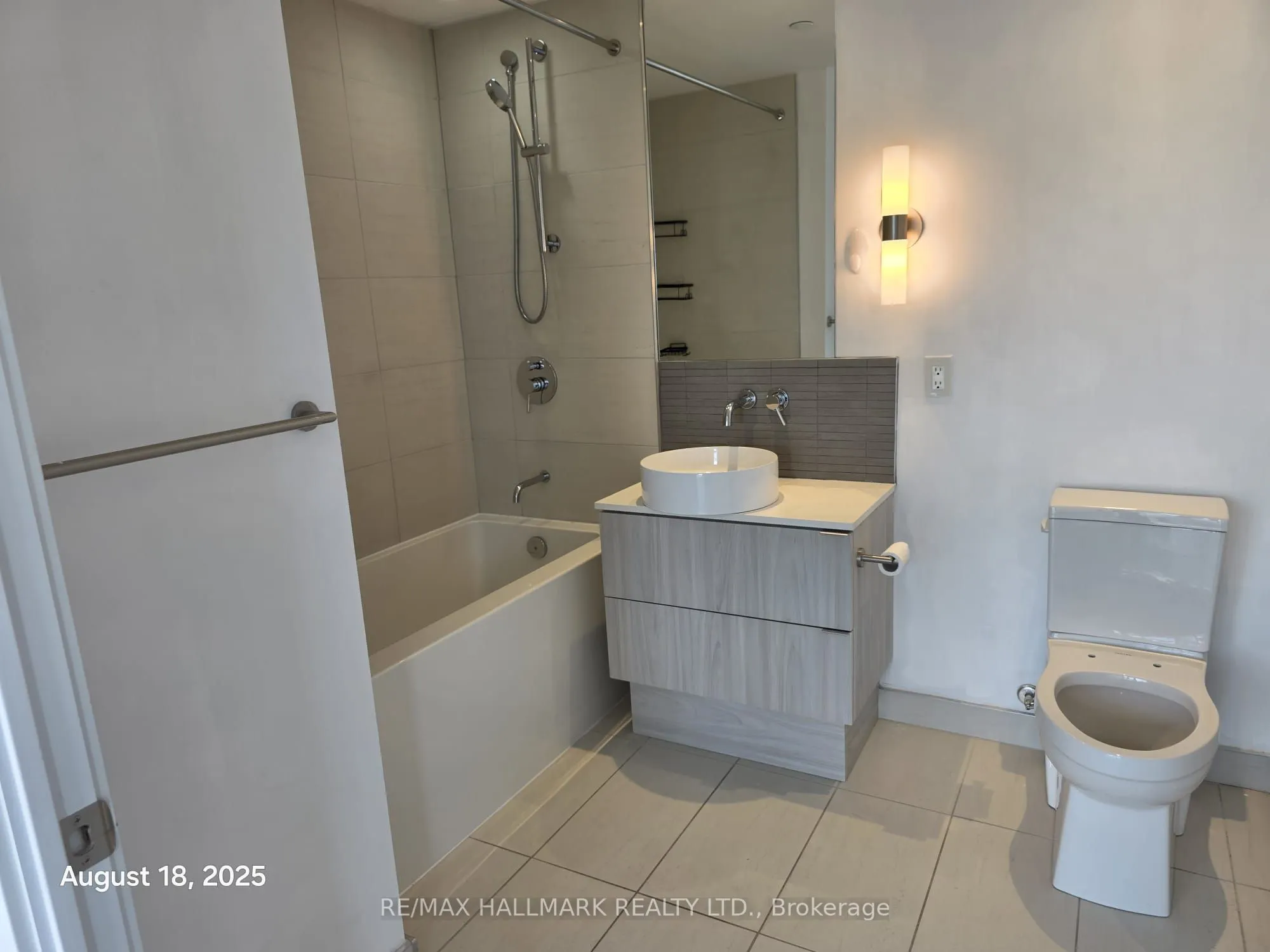 161 Roehampton Avenue, #3809