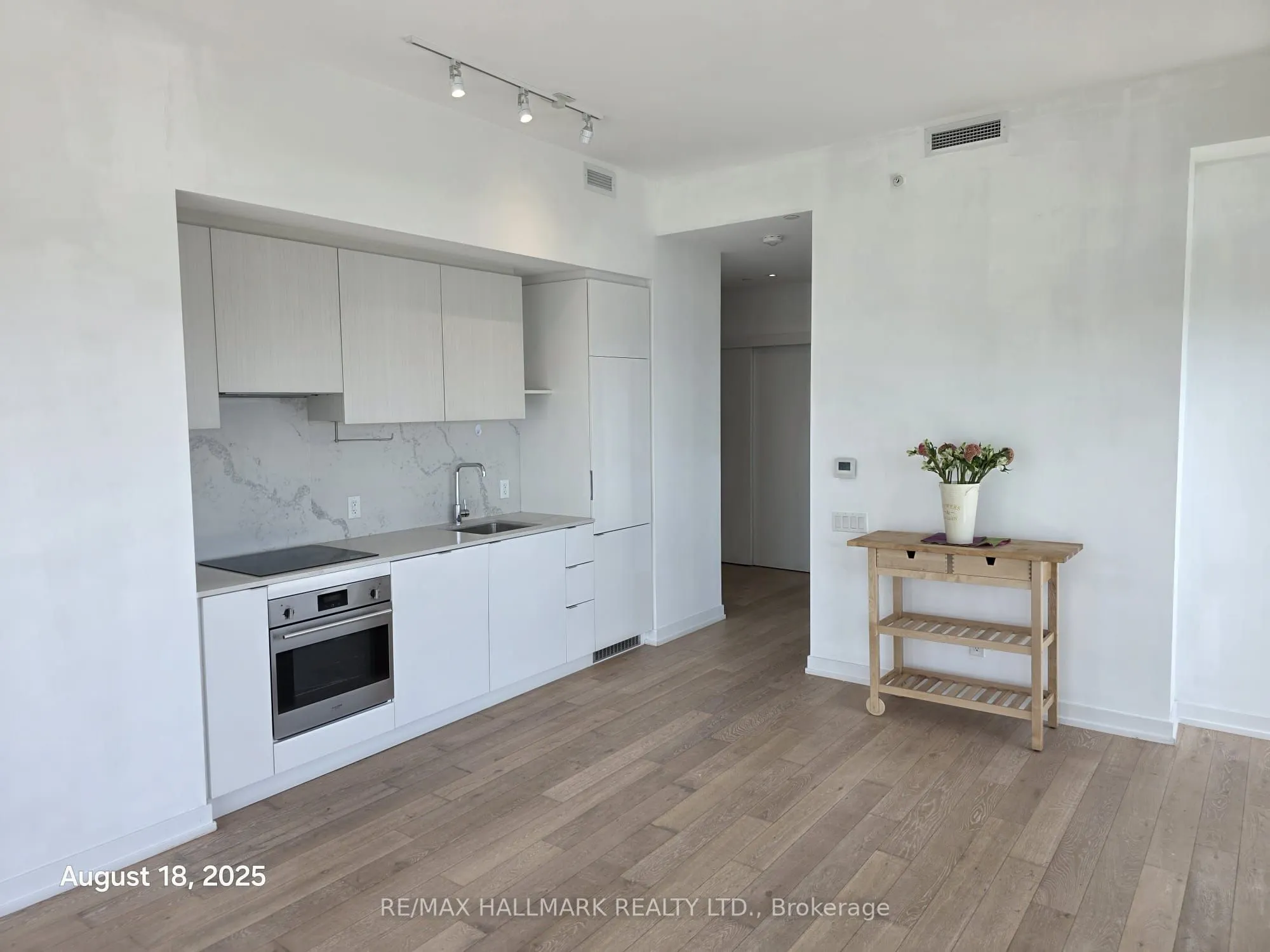 161 Roehampton Avenue, #3809