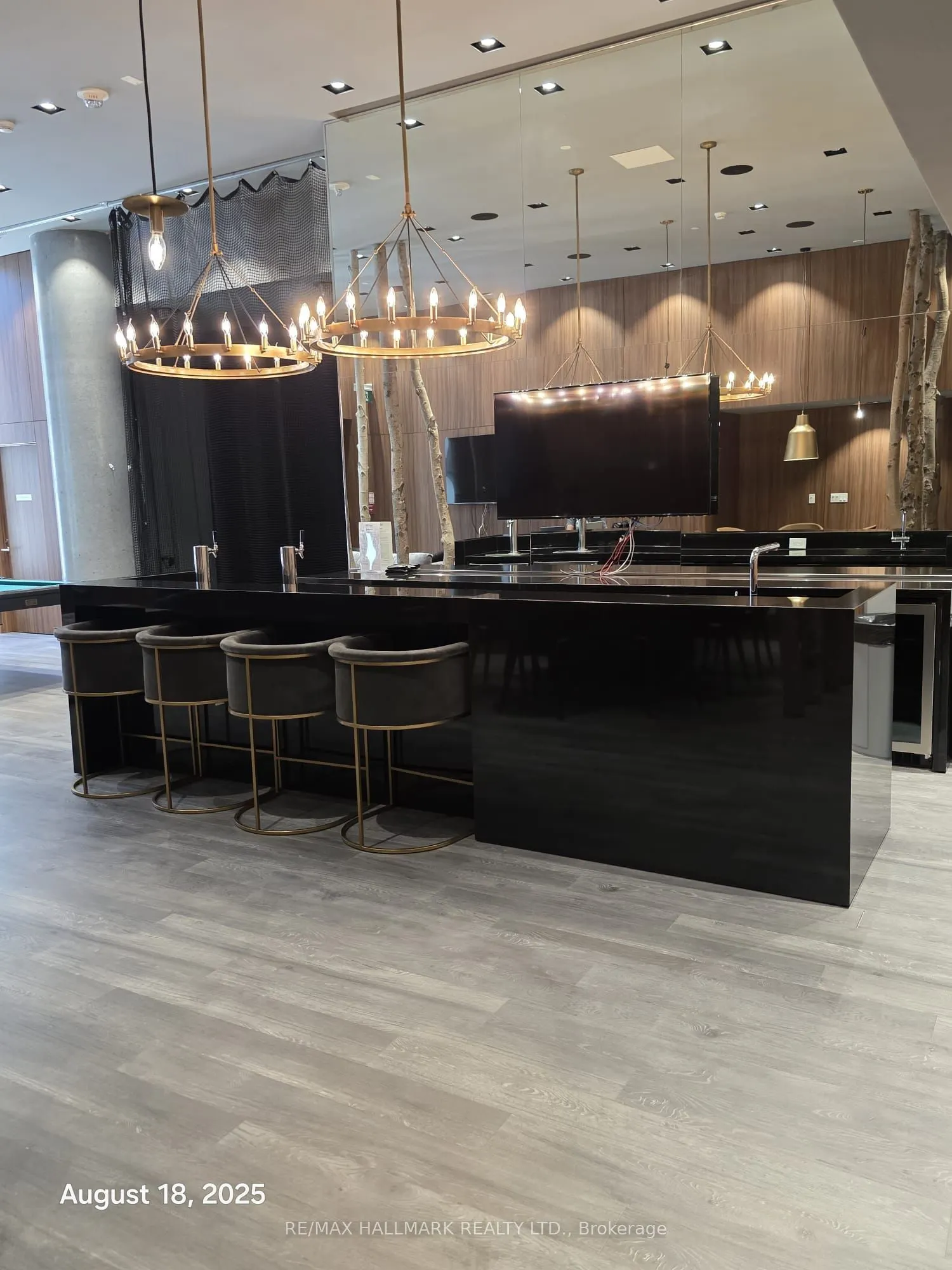161 Roehampton Avenue, #3809