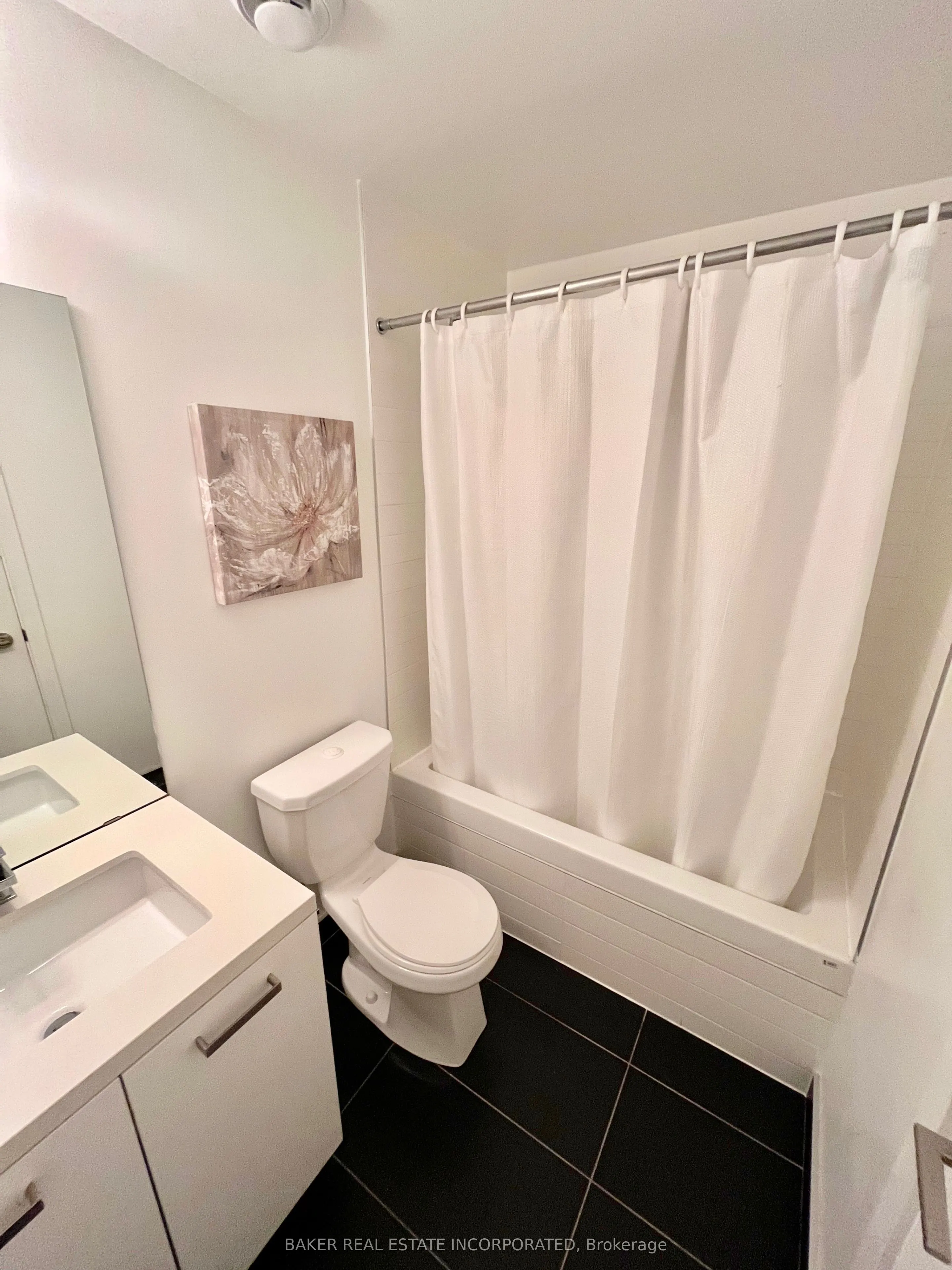 11 Charlotte Street, #301