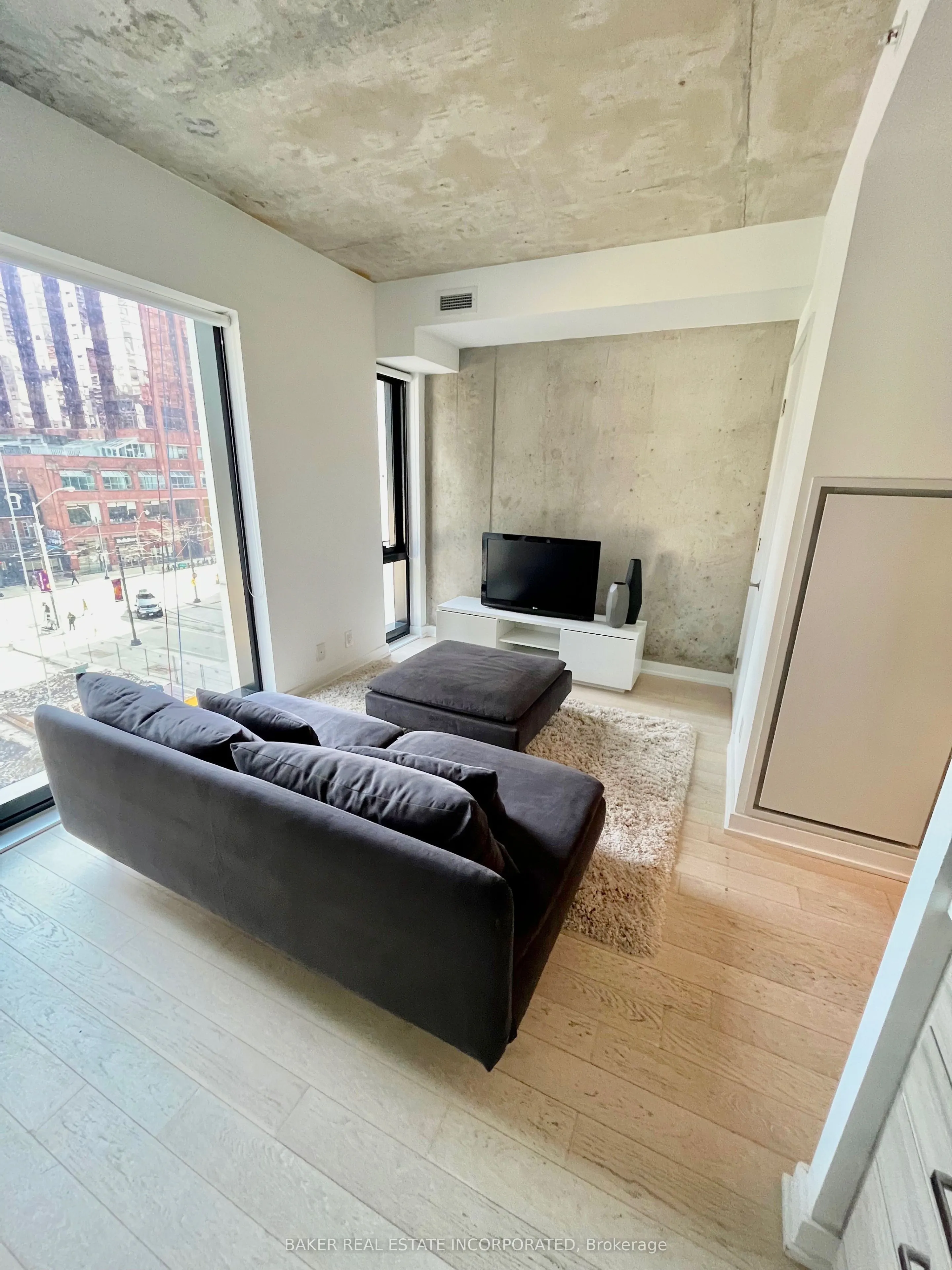 11 Charlotte Street, #301