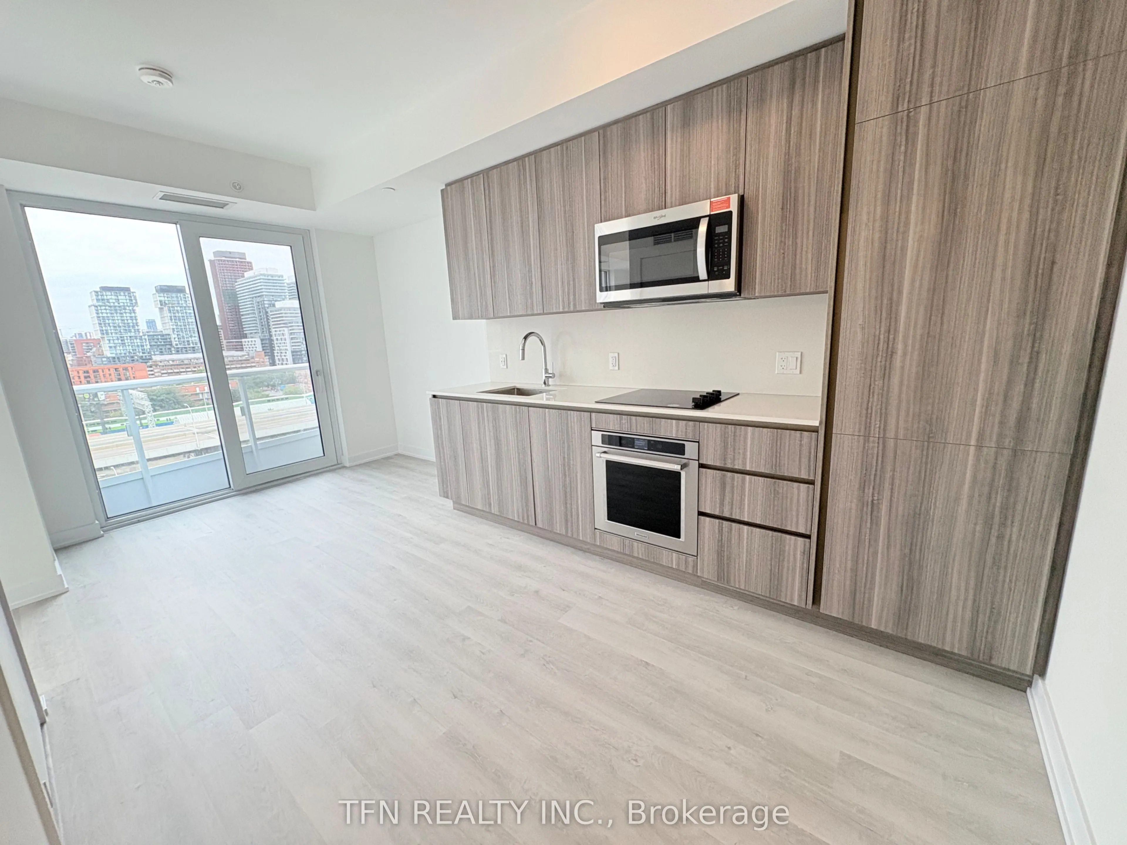 15 Richardson Street, #1002