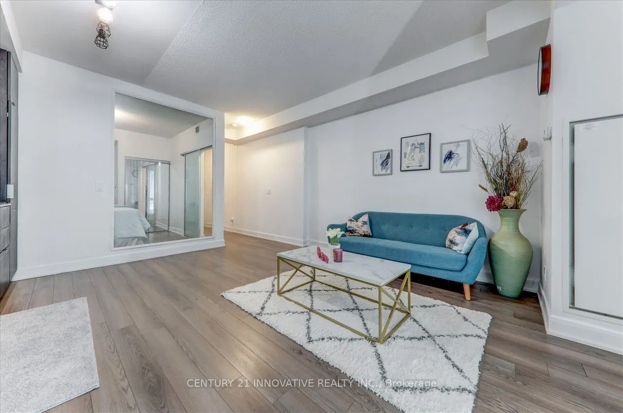 318 Richmond Street W, #1711
