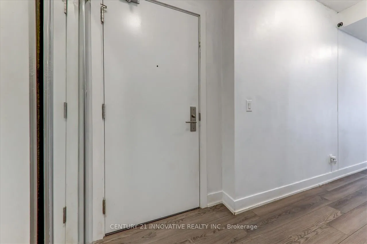 318 Richmond Street W, #1711