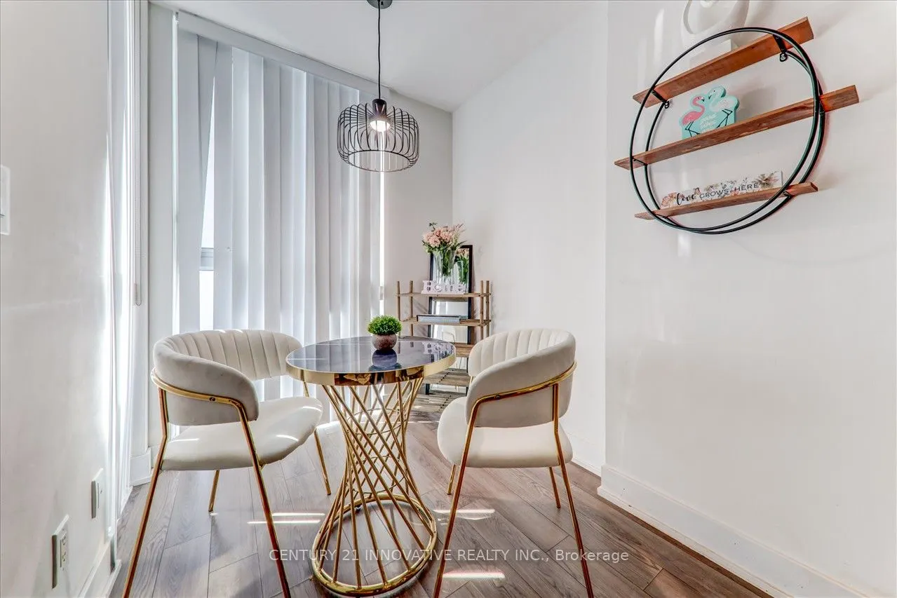 318 Richmond Street W, #1711