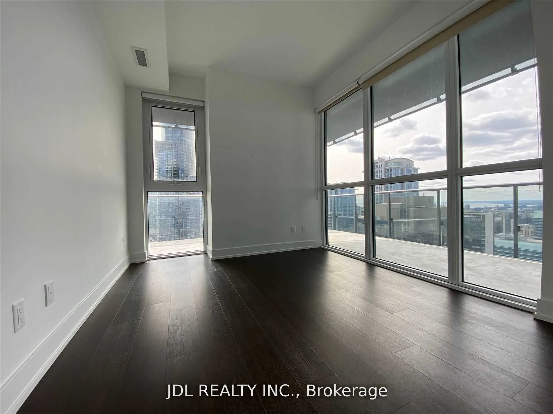 7 Grenville Street, #4111