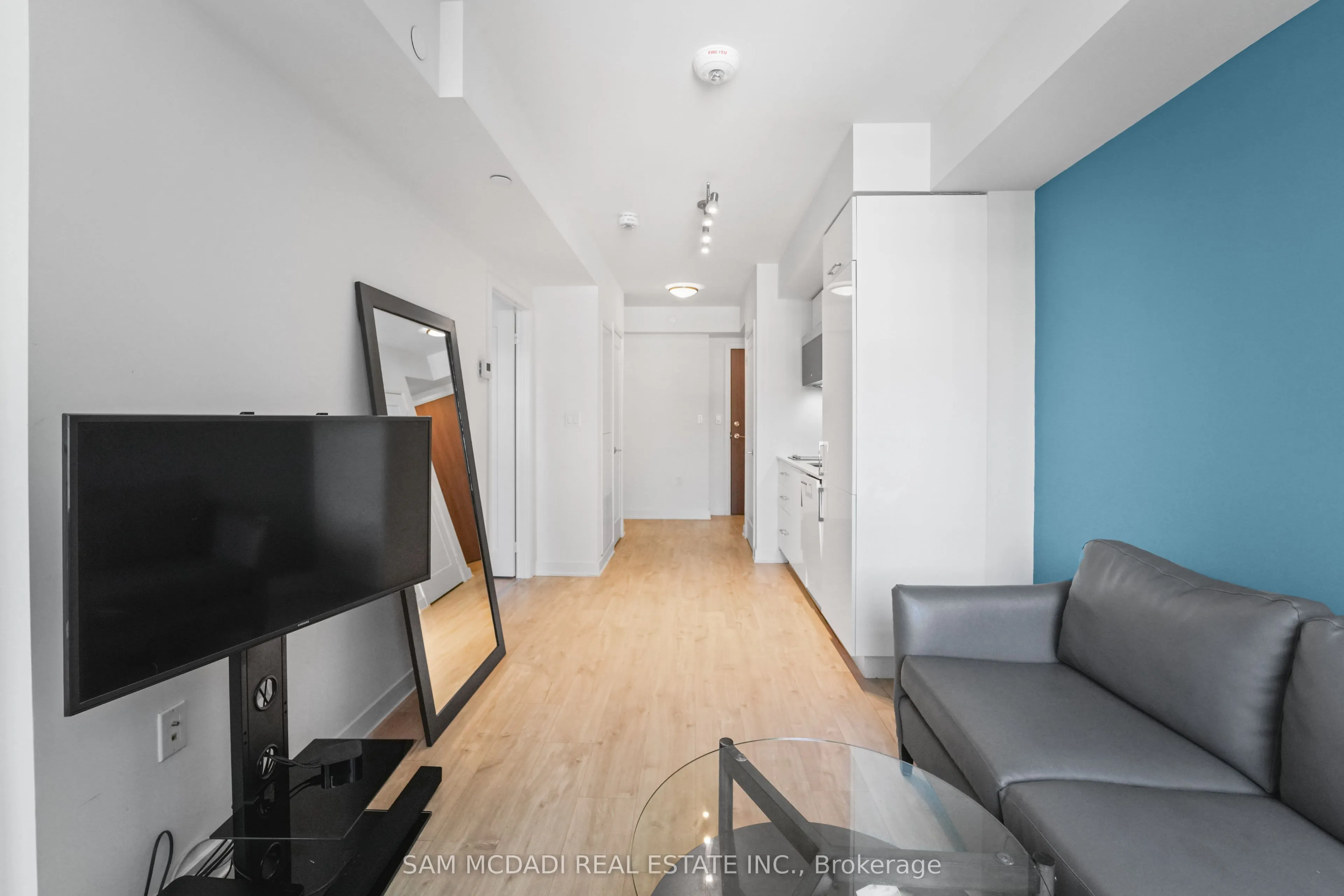 576 Front Street W, #702
