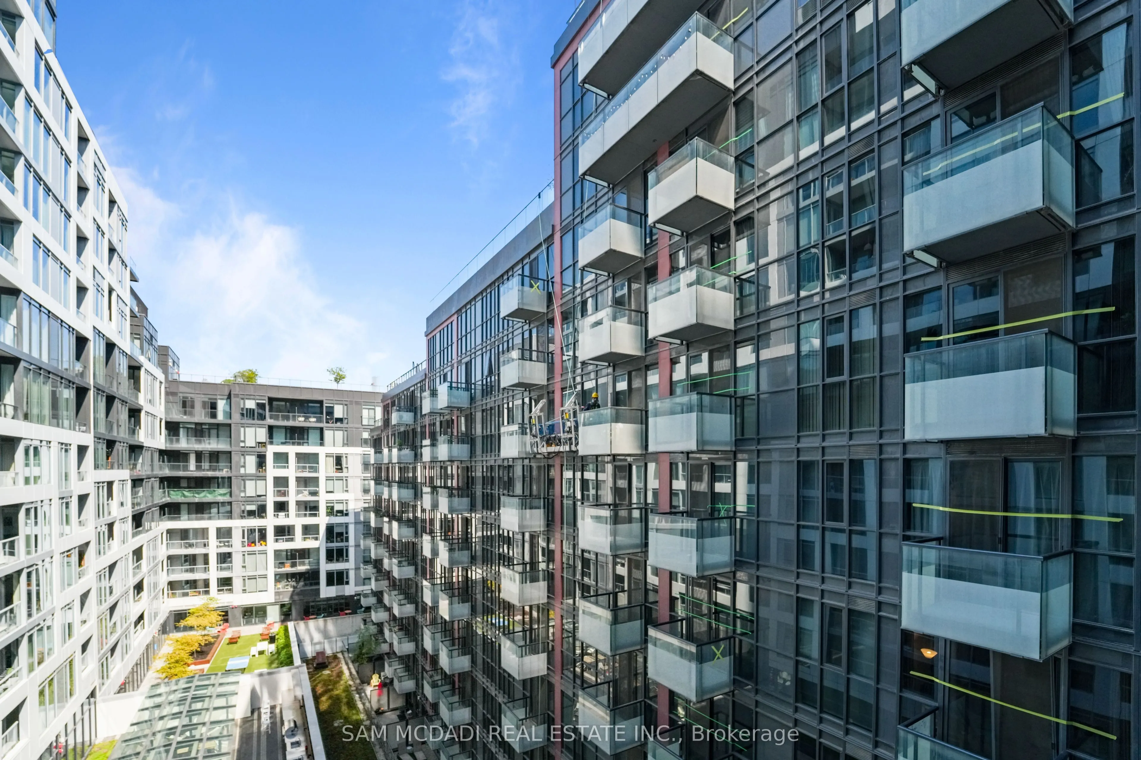 576 Front Street W, #702